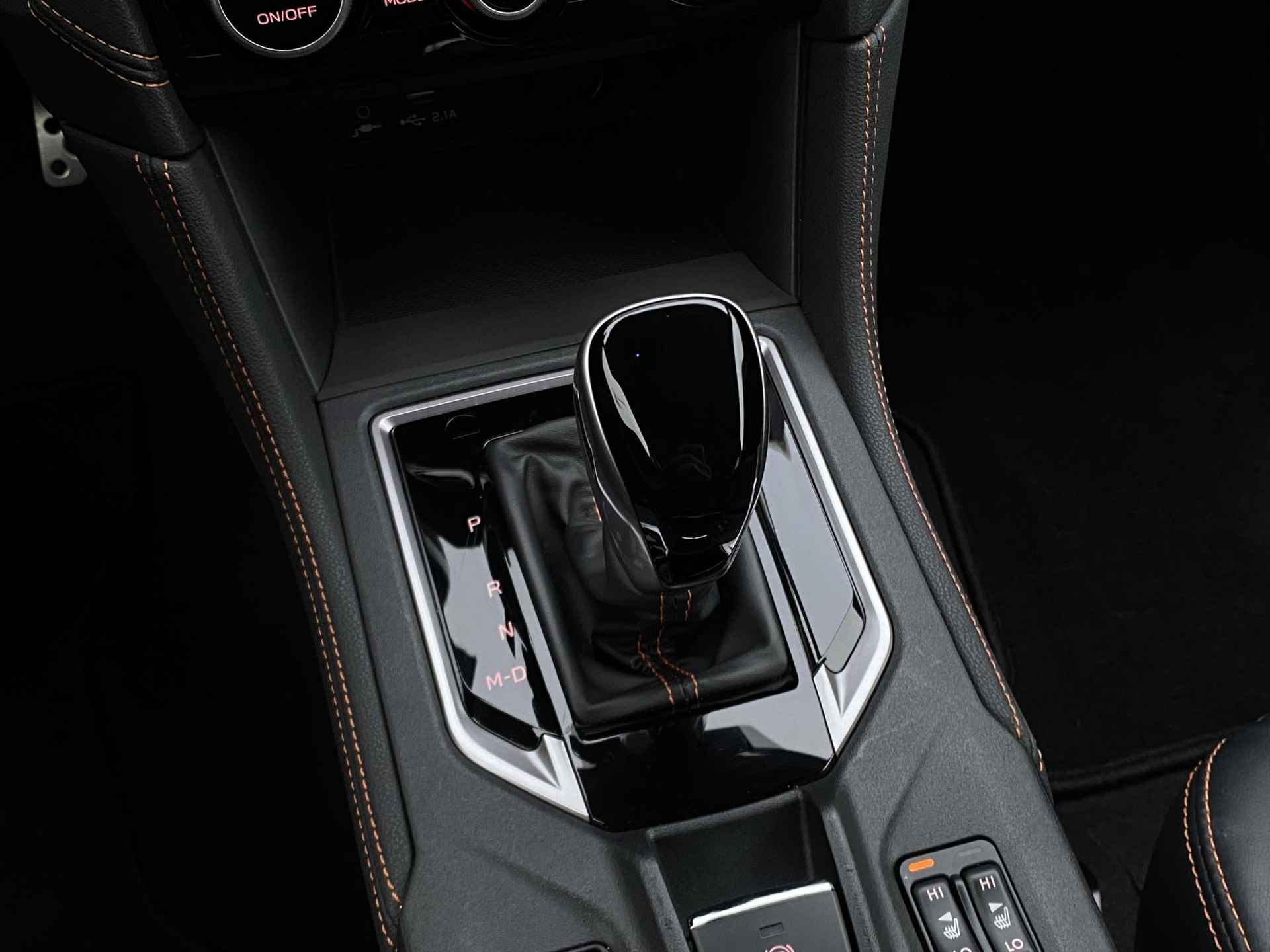 Subaru XV 2.0i e-BOXER Premium | Cruise Control adaptief | Navigatie | Camera | Stoelverwarming | Lederen Bekleding | Schuif/Kantel Dak | Parkeer Assistentie | - 35/44