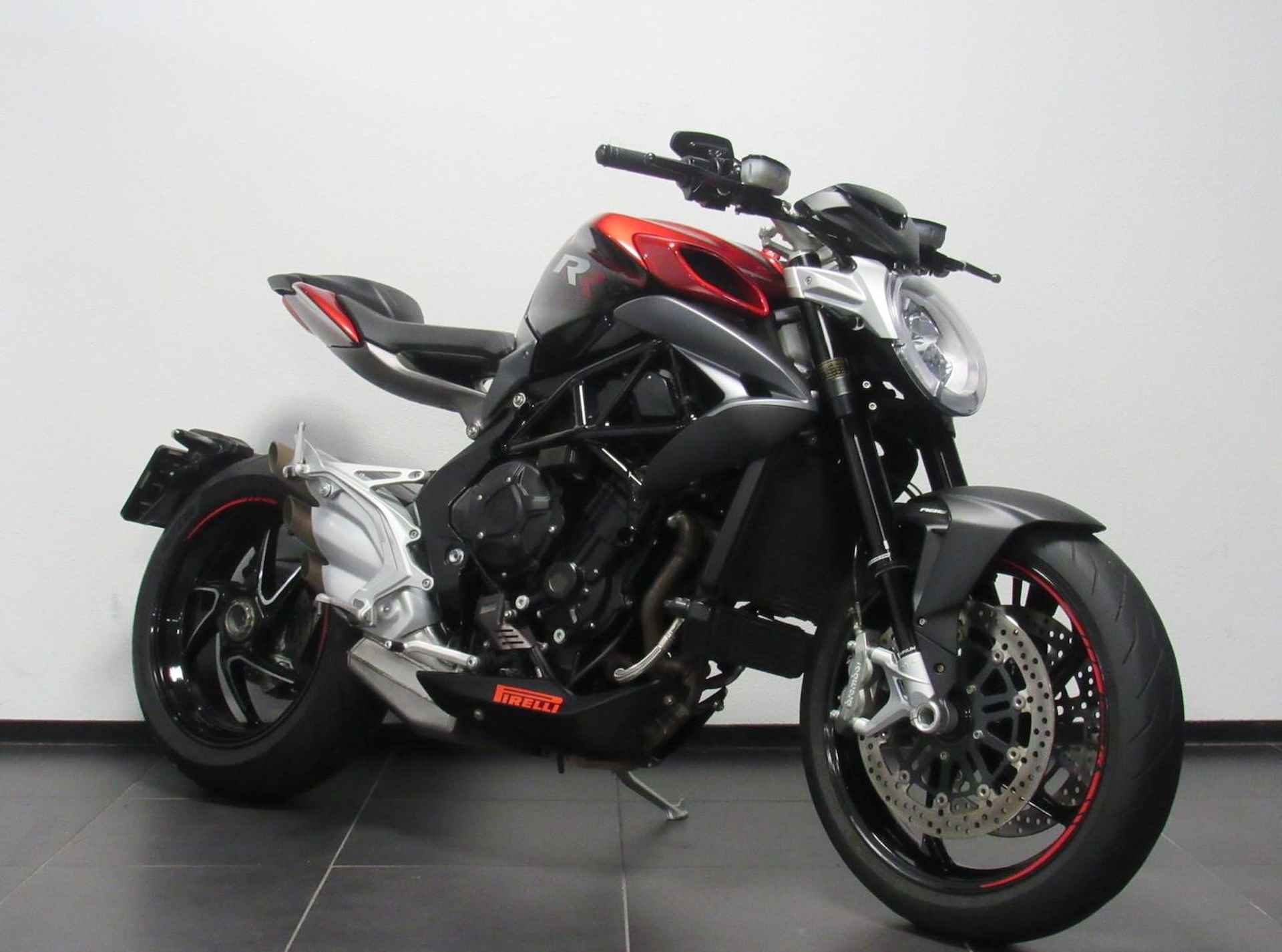 MV Agusta Brutale 800 RR - 2018 - 2/14