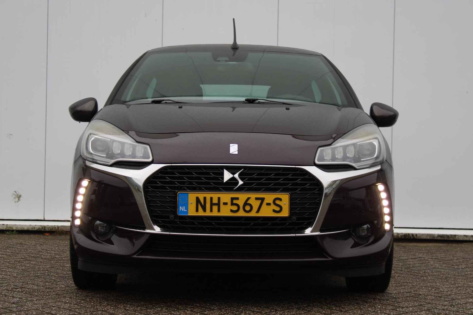 DS 3 Cabrio Sport Chic 1.2 130 pk / Camera / Alcantara / LED - 2/57