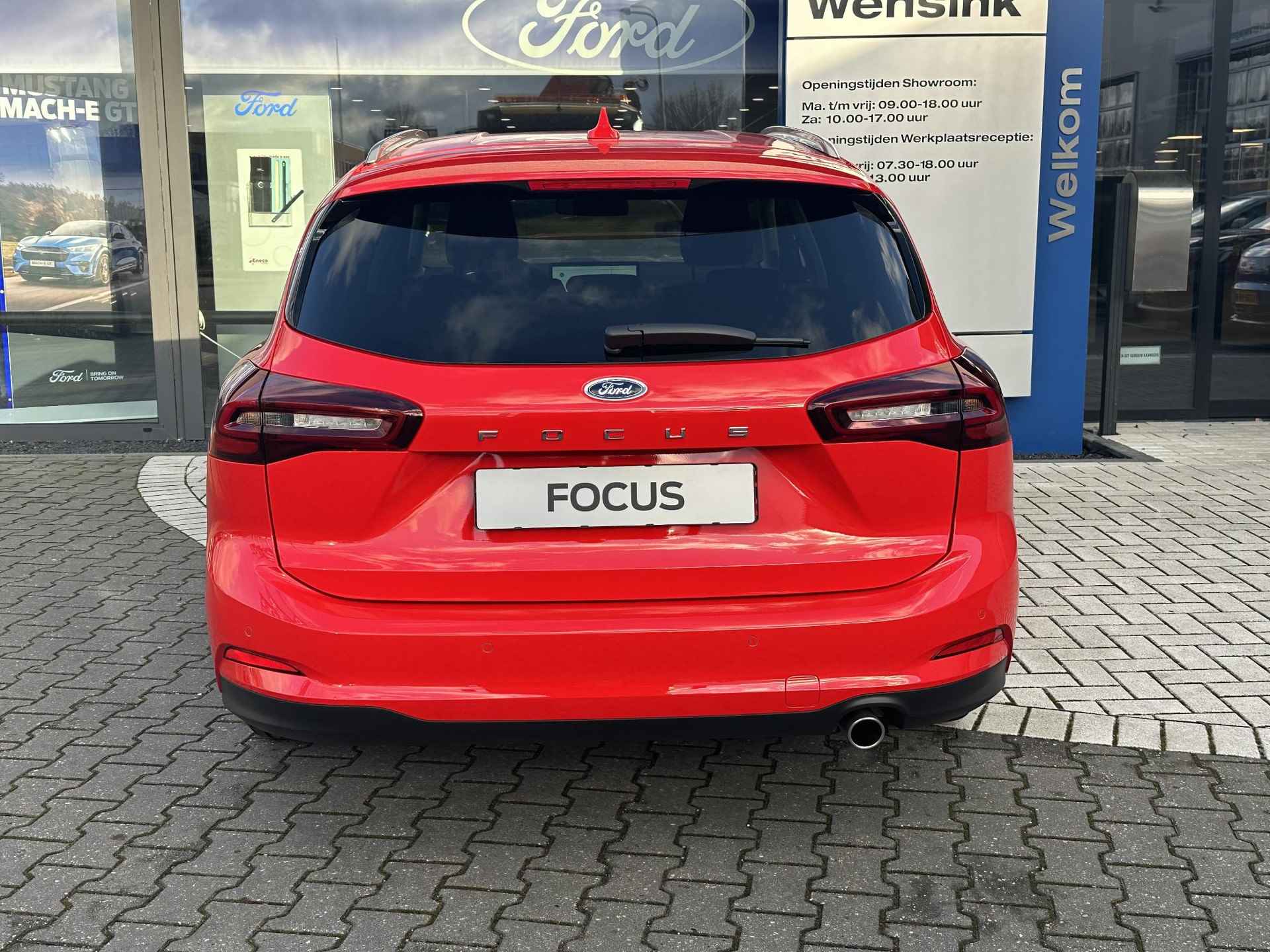 Ford Focus Wagon 1.0 EcoBoost Hybrid Titanium Winter Pack - €2.500,- Ford Voordeel - 7/30