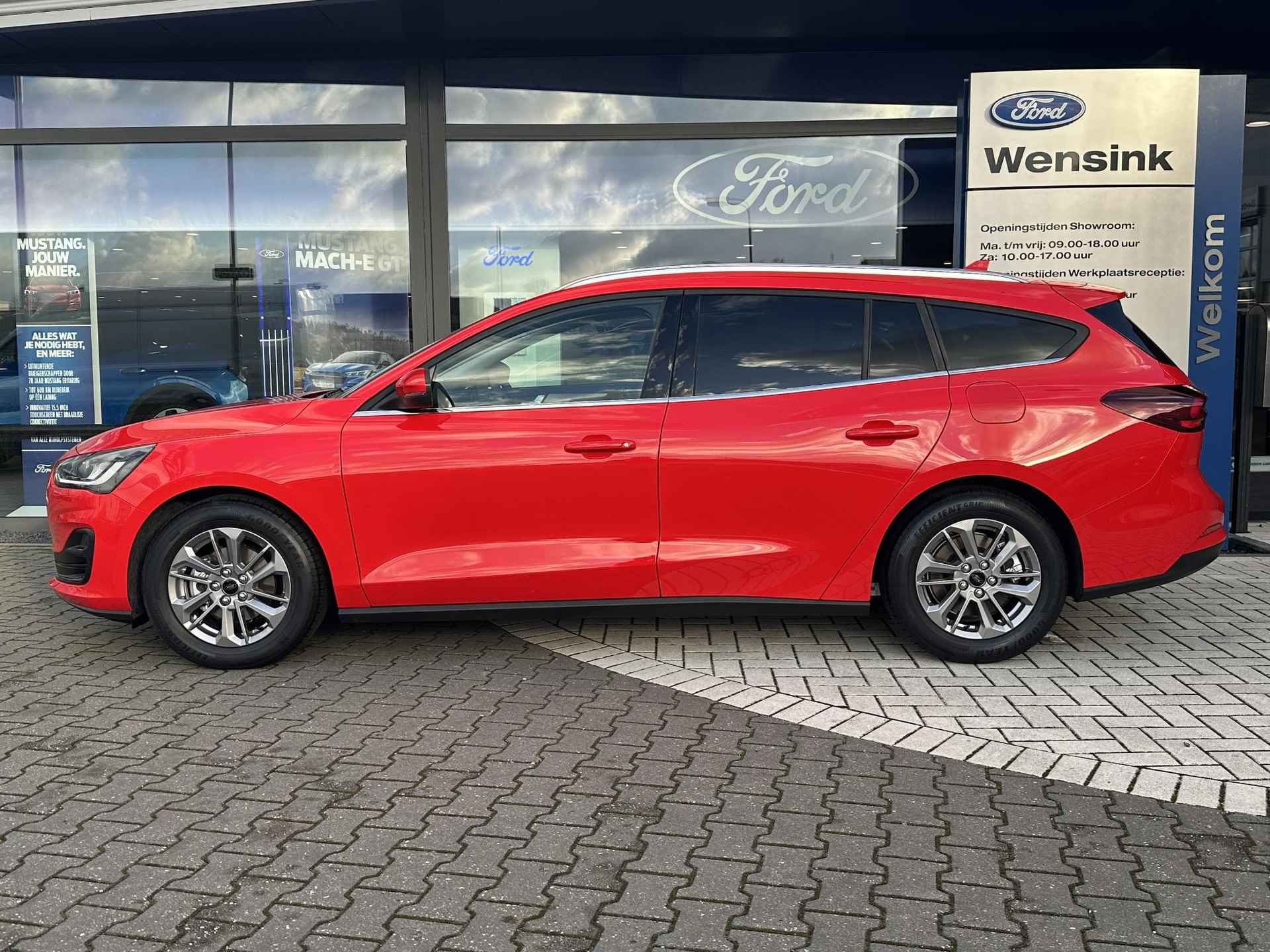 Ford Focus Wagon 1.0 EcoBoost Hybrid Titanium Winter Pack - €2.500,- Ford Voordeel - 9/30