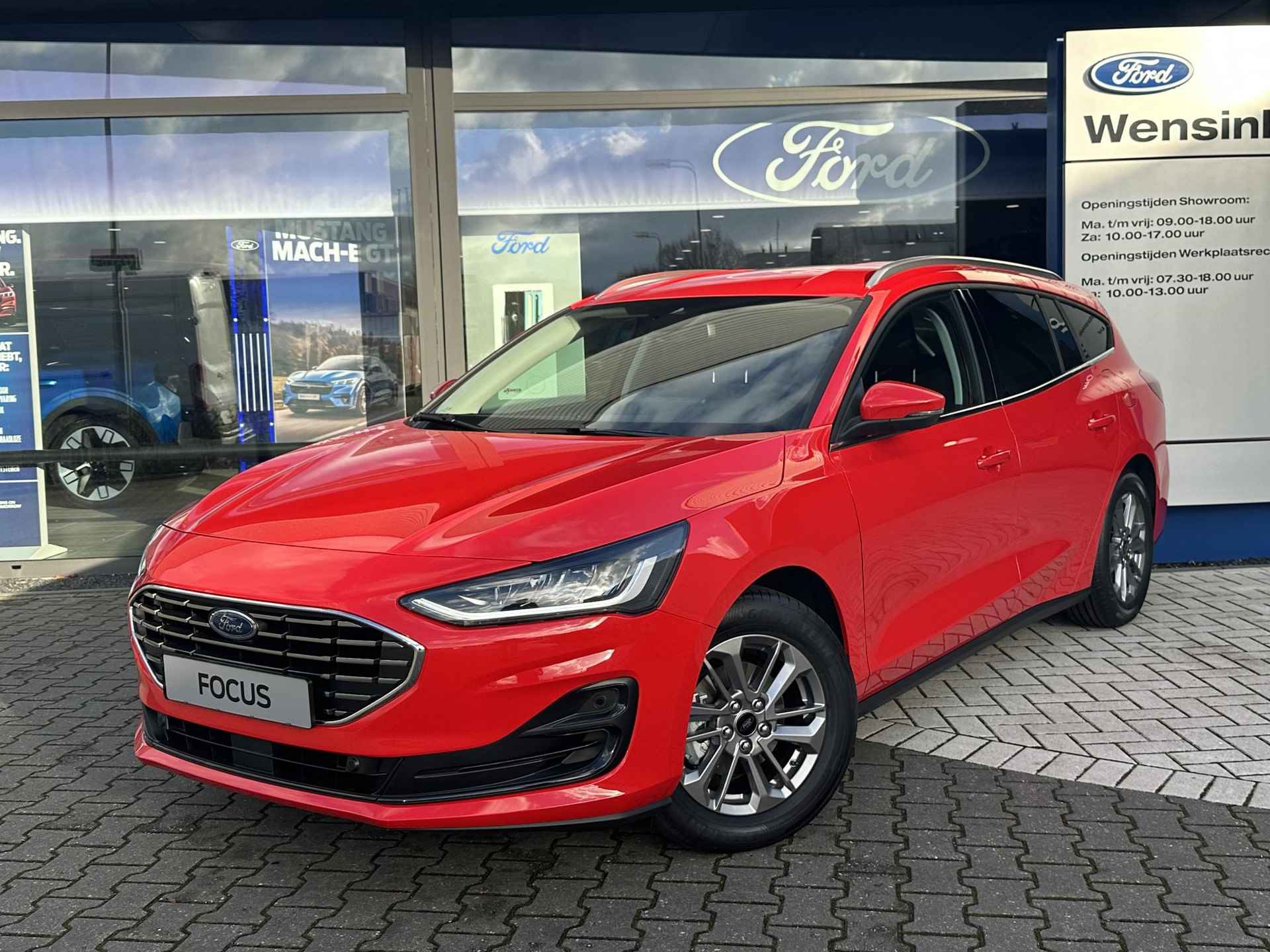 Ford Focus Wagon 1.0 EcoBoost Hybrid Titanium Winter Pack - €2.500,- Ford Voordeel - 30/30