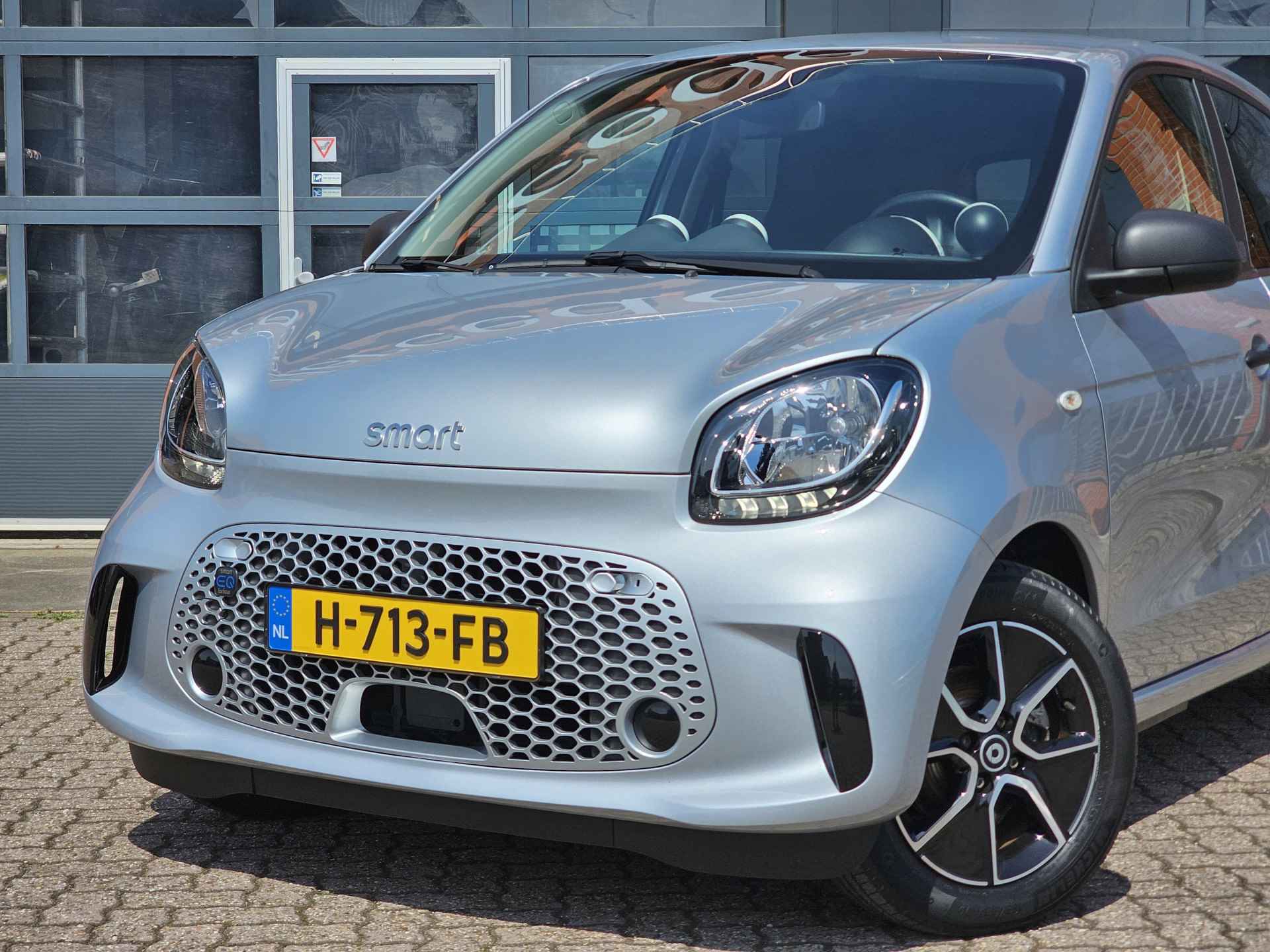 Smart Forfour EQ Plus Cool & Audio - 4/12