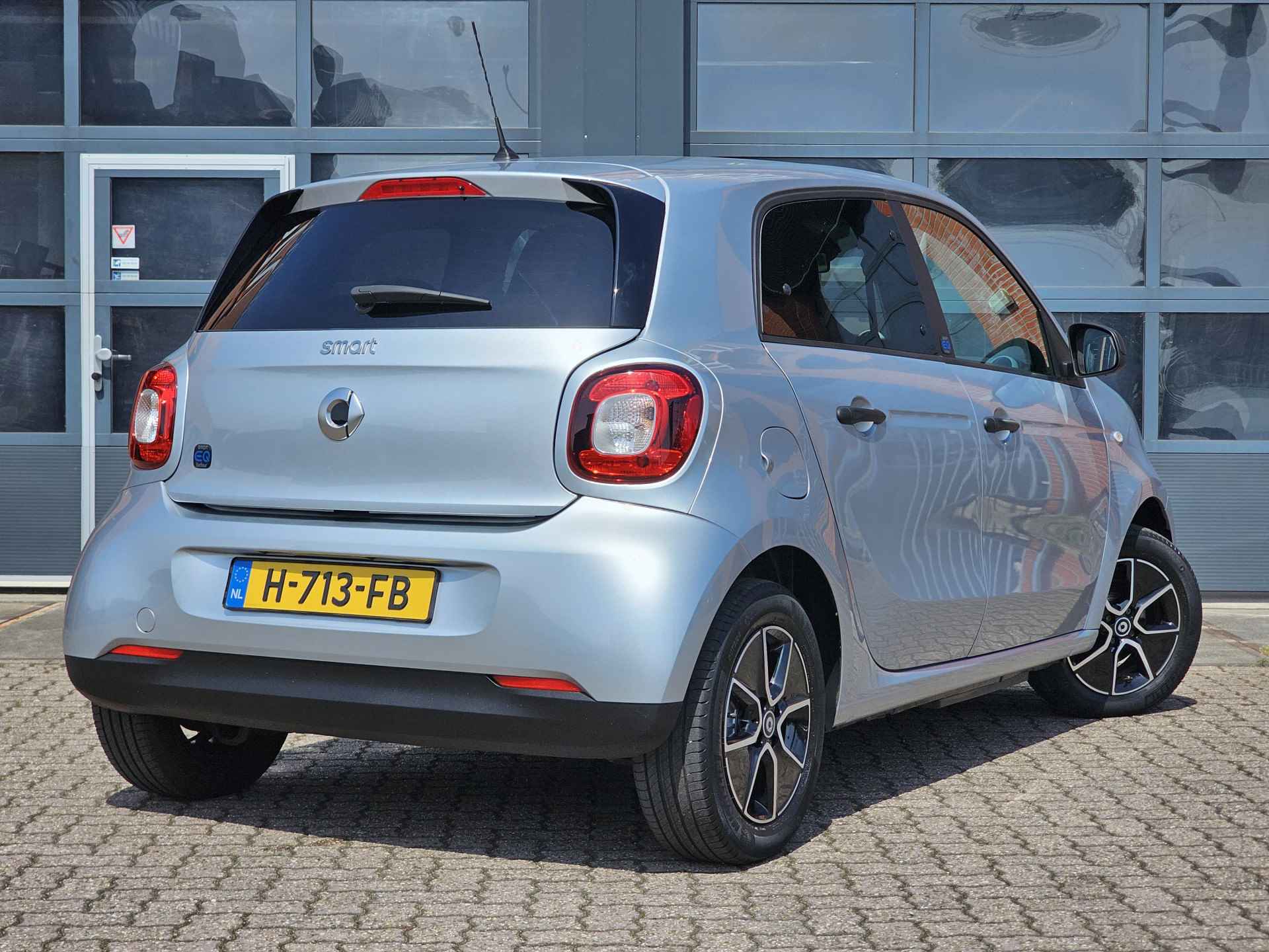 Smart Forfour EQ Plus Cool & Audio - 5/12