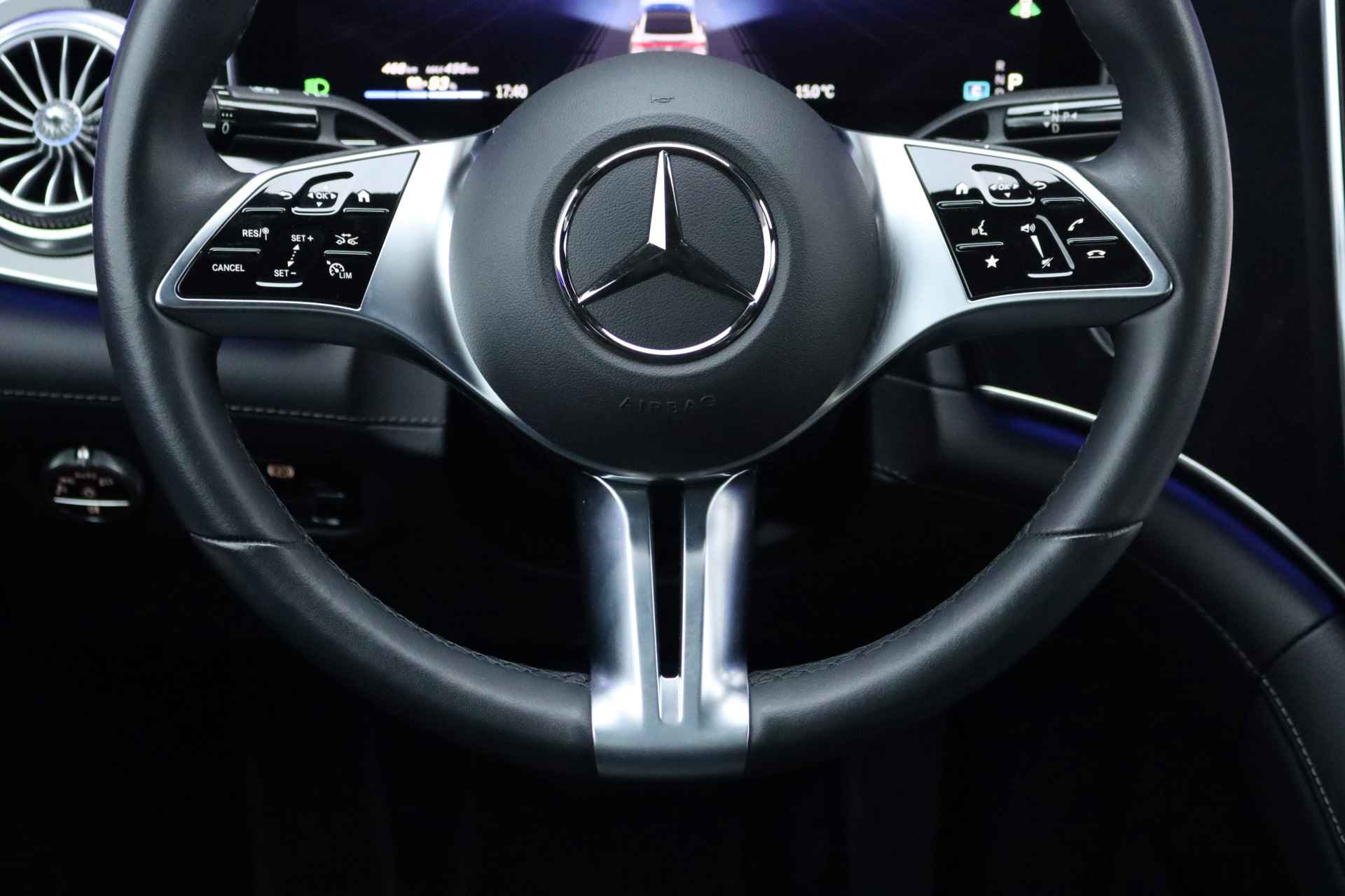 Mercedes-Benz EQE 300 Luxury Line 89 kWh | Airmatic | Distronic+ | Digital Light | Leder | Memory | Surround Camera | Augmented Reality | Rijassistentiepakket+ | - 27/38