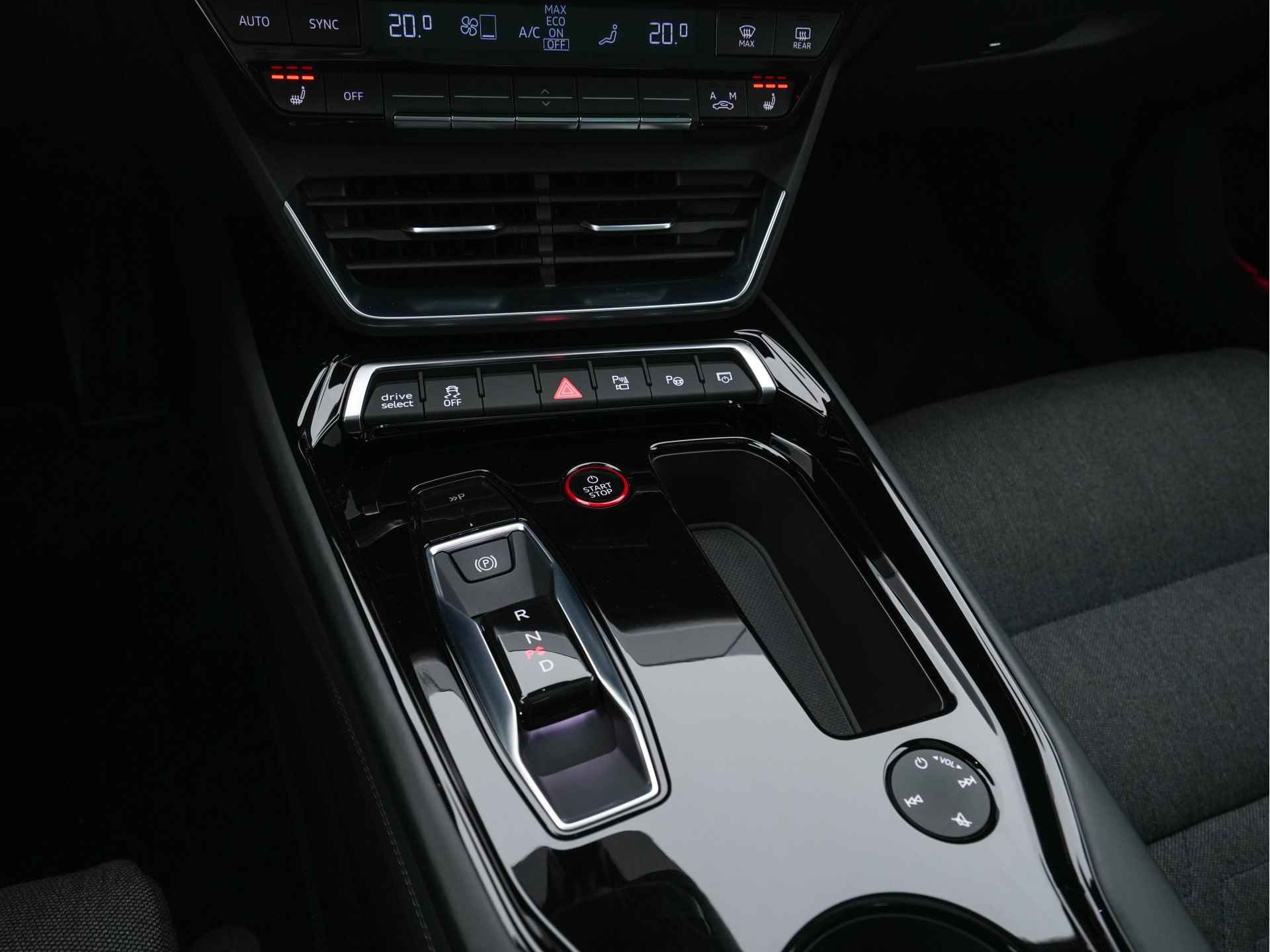 Audi e-tron GT edition ZERO Competition 93 kWh [ 3-Fase ] (INCL-BTW) *PANO | MATRIX-LED | ADAPT.CRUISE | BANG&OLUFSEN-AUDIO | TOPVIEW | DIGI-COCKPIT | HEAT-PUMP | MEMORY-PACK | SPORT-SEATS | LEATHER-MICROFIBRE | DAB+ | BLIS | KEYLESS | 21''ALU* - 12/43