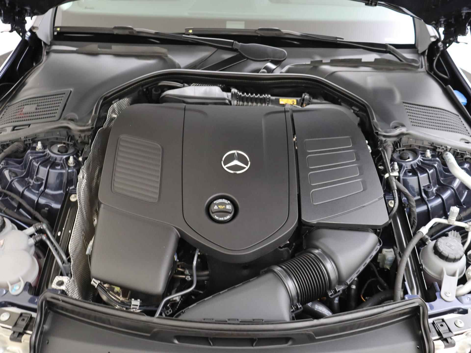 Mercedes-Benz C-klasse 300 e Luxury Line /Nieuw direct leverbaar! - 11/32