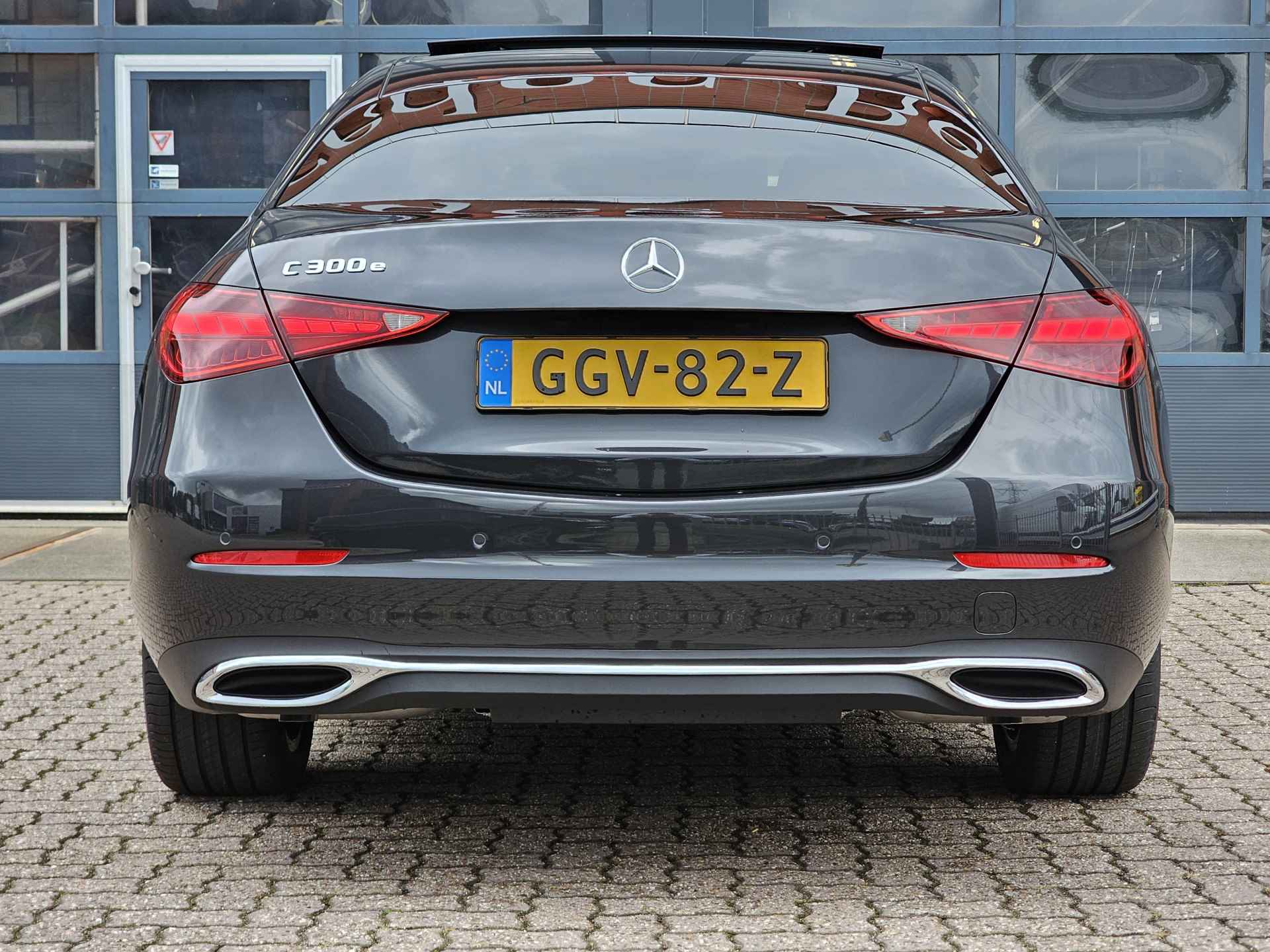 Mercedes-Benz C-Klasse C 300e Business Line | Panoramadak | Apple Carplay | Stoelverwarming Spoorassistent | DAB+ | Spiegelpakket | Stoelverwarming - 7/18