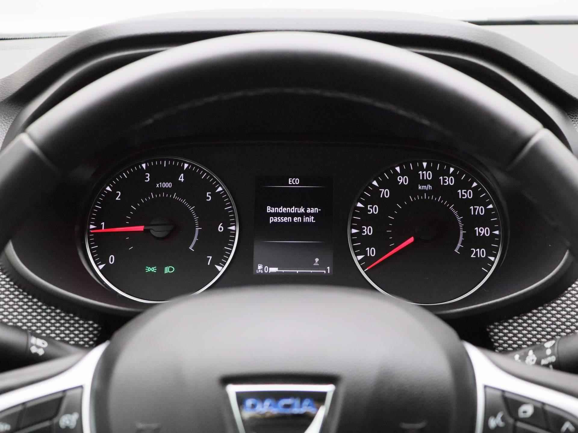 Dacia Jogger 1.0 TCe 100Pk Bi-Fuel Extreme 5p. | Trekhaak | Navigatie | Draadloze Apple & Android Carplay | Climate Control | Parkeersensoren & Camera | Keyless Entry | Privacy Glass | - 8/39