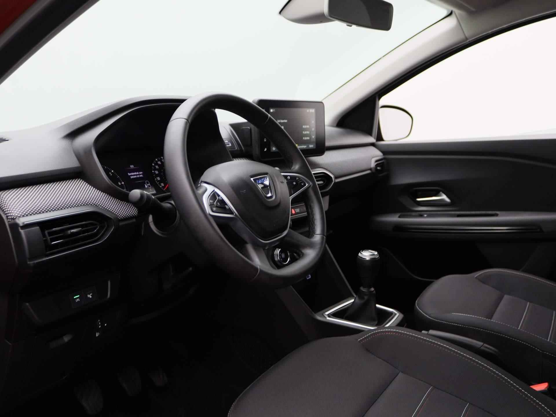 Dacia Jogger 1.0 TCe 100Pk Bi-Fuel Extreme 5p. | Trekhaak | Navigatie | Draadloze Apple & Android Carplay | Climate Control | Parkeersensoren & Camera | Keyless Entry | Privacy Glass | - 32/39