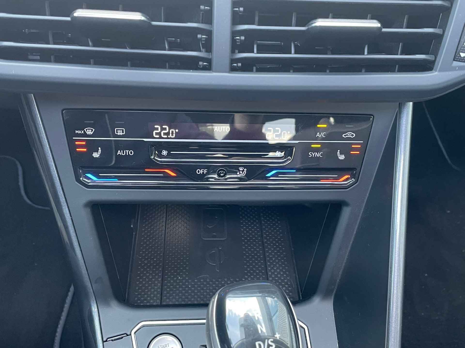 Volkswagen Taigo 1.0 TSI 110pk DSG Automaat Style | Pano | Stoelverwarming | Keyless | Camera | Virtual Cockpit DEMONSTRATIEWAGEN - 14/15