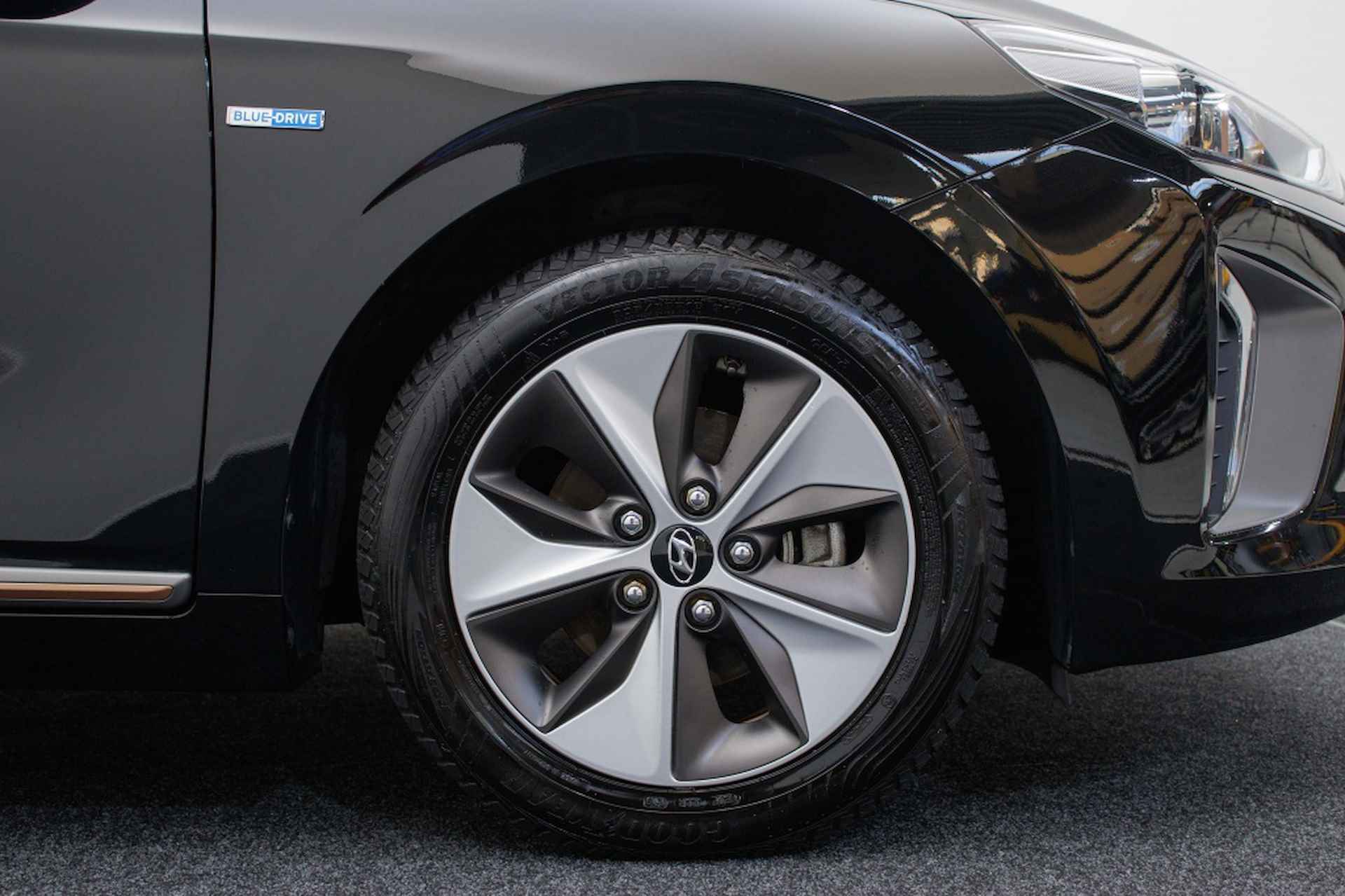 Hyundai IONIQ Comfort EV | Navigatie | All-seasons - 7/52