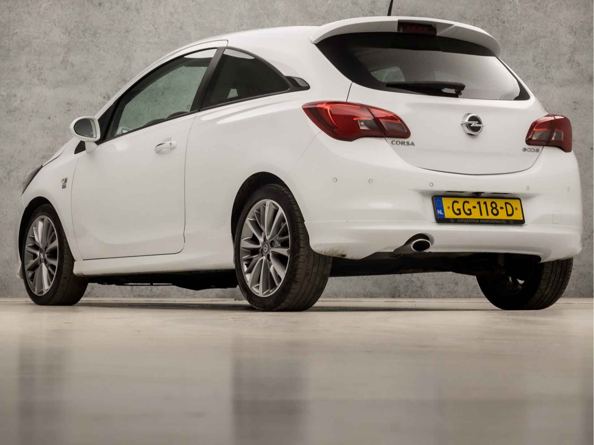 Opel Corsa 1.3 CDTI Cosmo Automaat (PANORAMADAK, NAVIGATIE, STUUR/STOELVERWARMING, CLIMATE, LEDER, SPORTSTOELEN, CAMERA, LM VELGEN, GETINT GLAS, DAB+, XENON, BLUETOOTH, NIEUWSTAAT) - 3/33