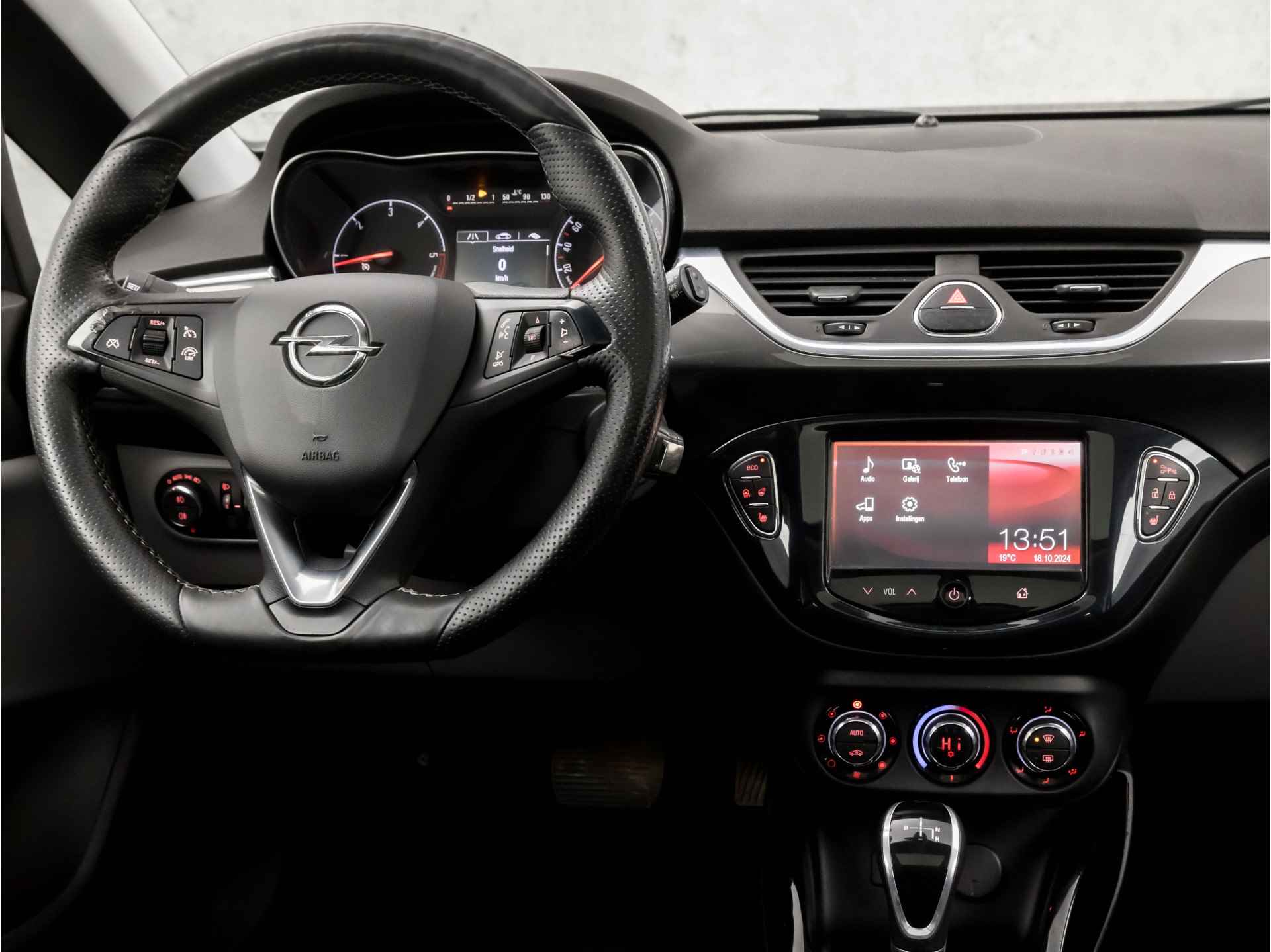 Opel Corsa 1.3 CDTI Cosmo Automaat (PANORAMADAK, NAVIGATIE, STUUR/STOELVERWARMING, CLIMATE, LEDER, SPORTSTOELEN, CAMERA, LM VELGEN, GETINT GLAS, DAB+, XENON, BLUETOOTH, NIEUWSTAAT) - 7/33