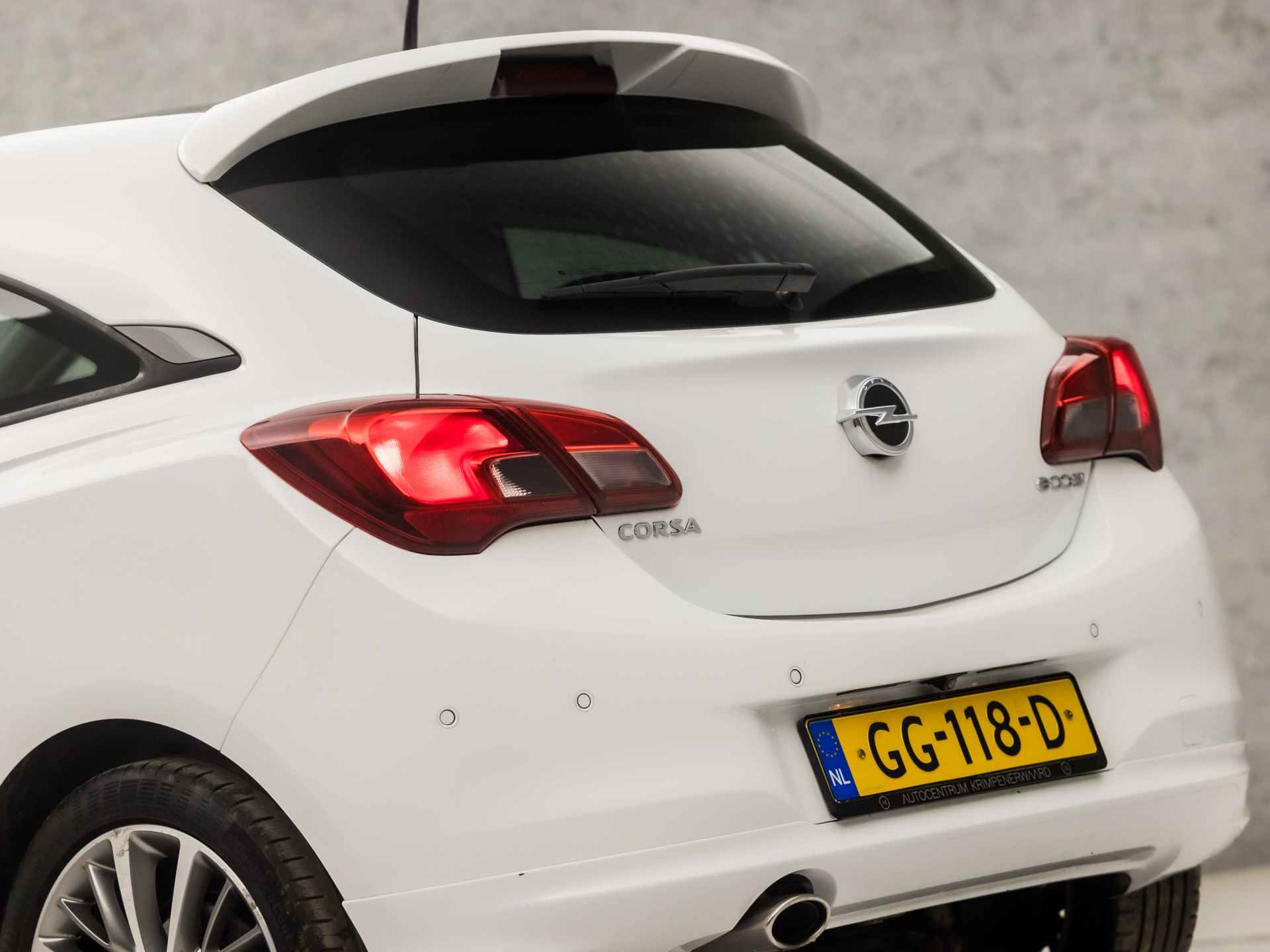 Opel Corsa 1.3 CDTI Cosmo Automaat (PANORAMADAK, NAVIGATIE, STUUR/STOELVERWARMING, CLIMATE, LEDER, SPORTSTOELEN, CAMERA, LM VELGEN, GETINT GLAS, DAB+, XENON, BLUETOOTH, NIEUWSTAAT) - 29/33