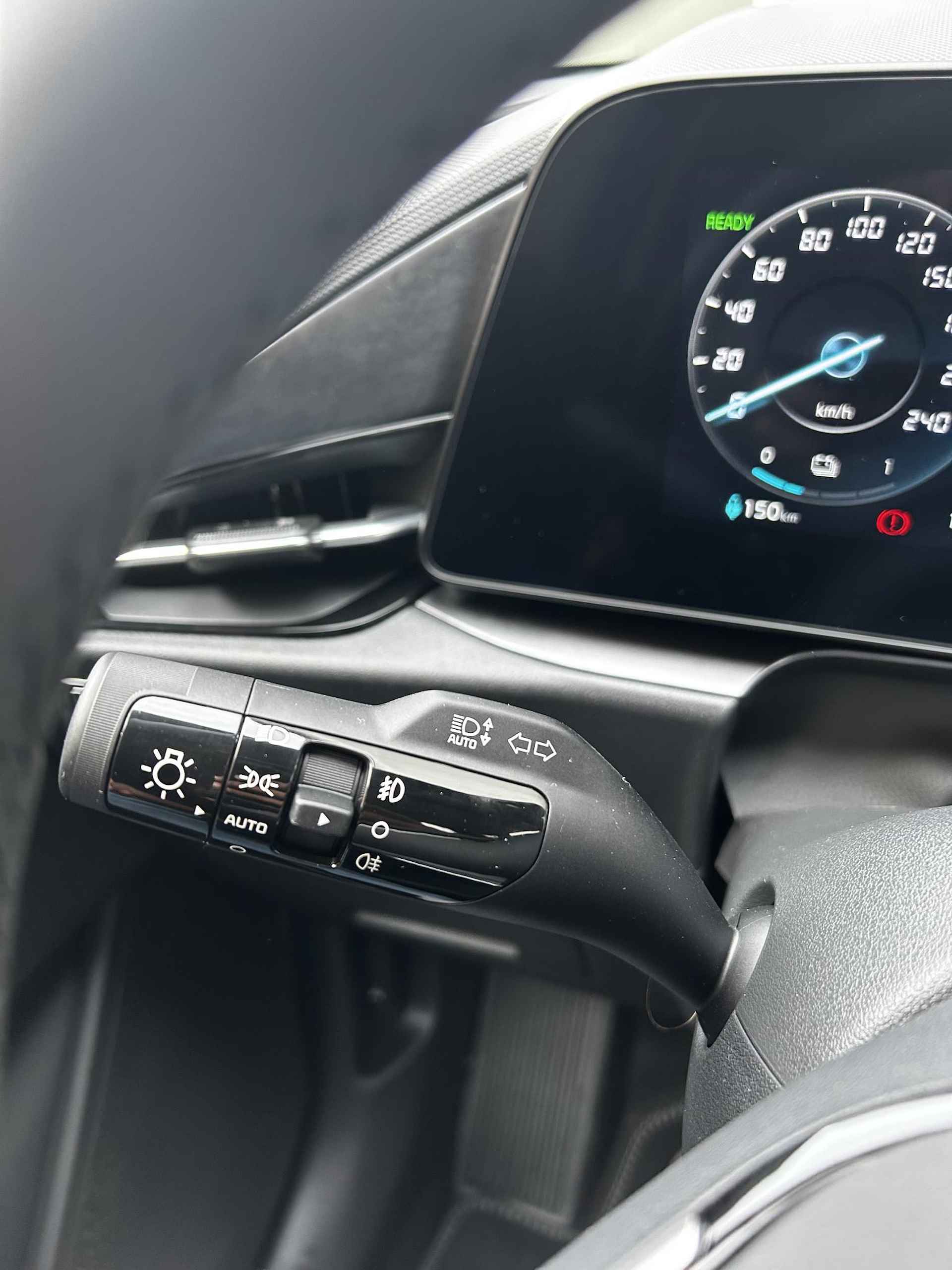 Kia Niro EV Edition Advanced 64.8 kWh | Navi | Stoel- en stuurverwarming | Keyless entry & start | Metallic lak | Dodehoeksensoren | Fabrieksgarantie t/m 13-04-2031 - 29/36