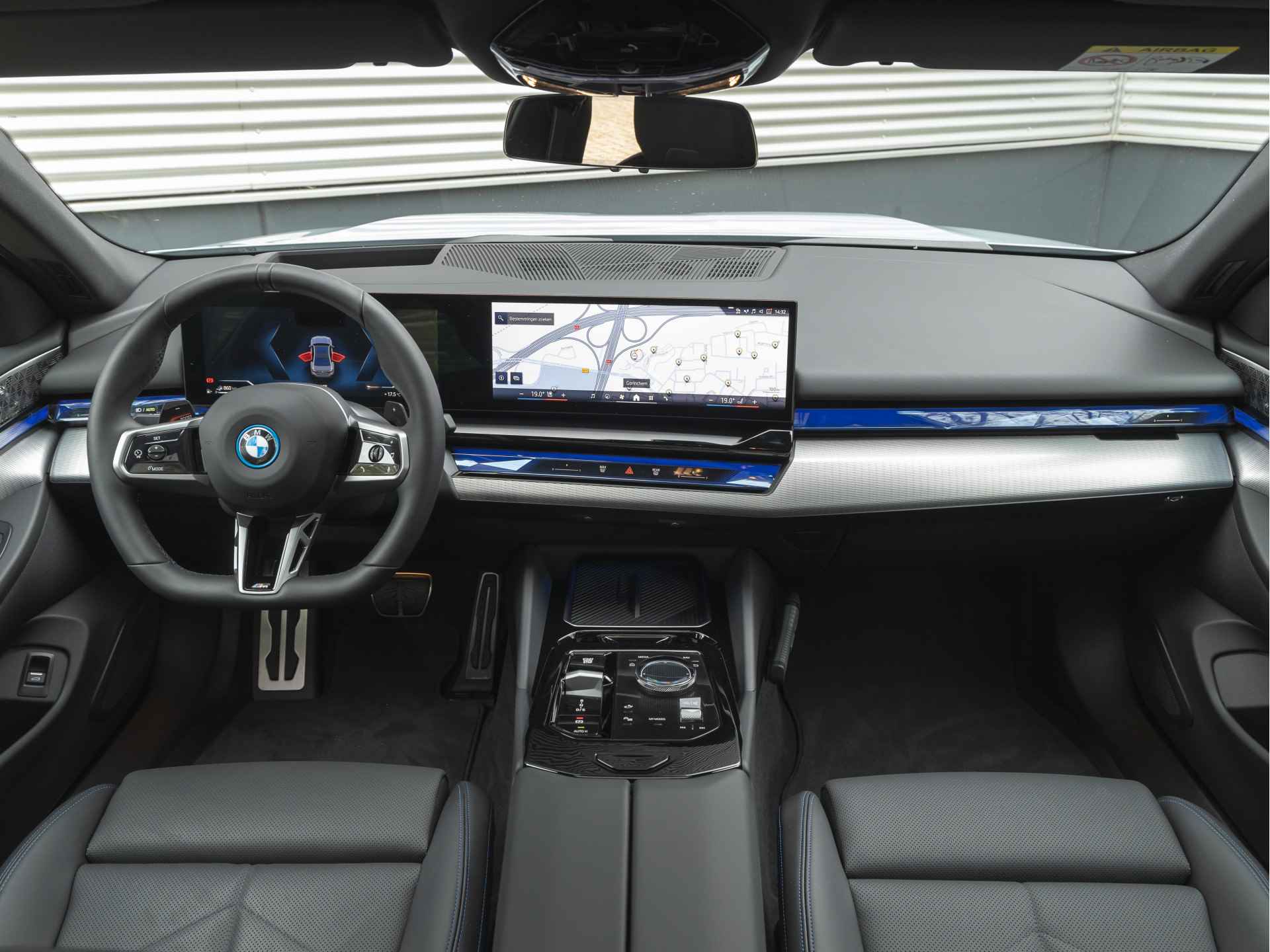 BMW 5 Serie 530e M-Sport Pro - Pano - Driving Ass Prof - Trekhaak - Bowers & Wilkins - NP 88.000 - 23/46