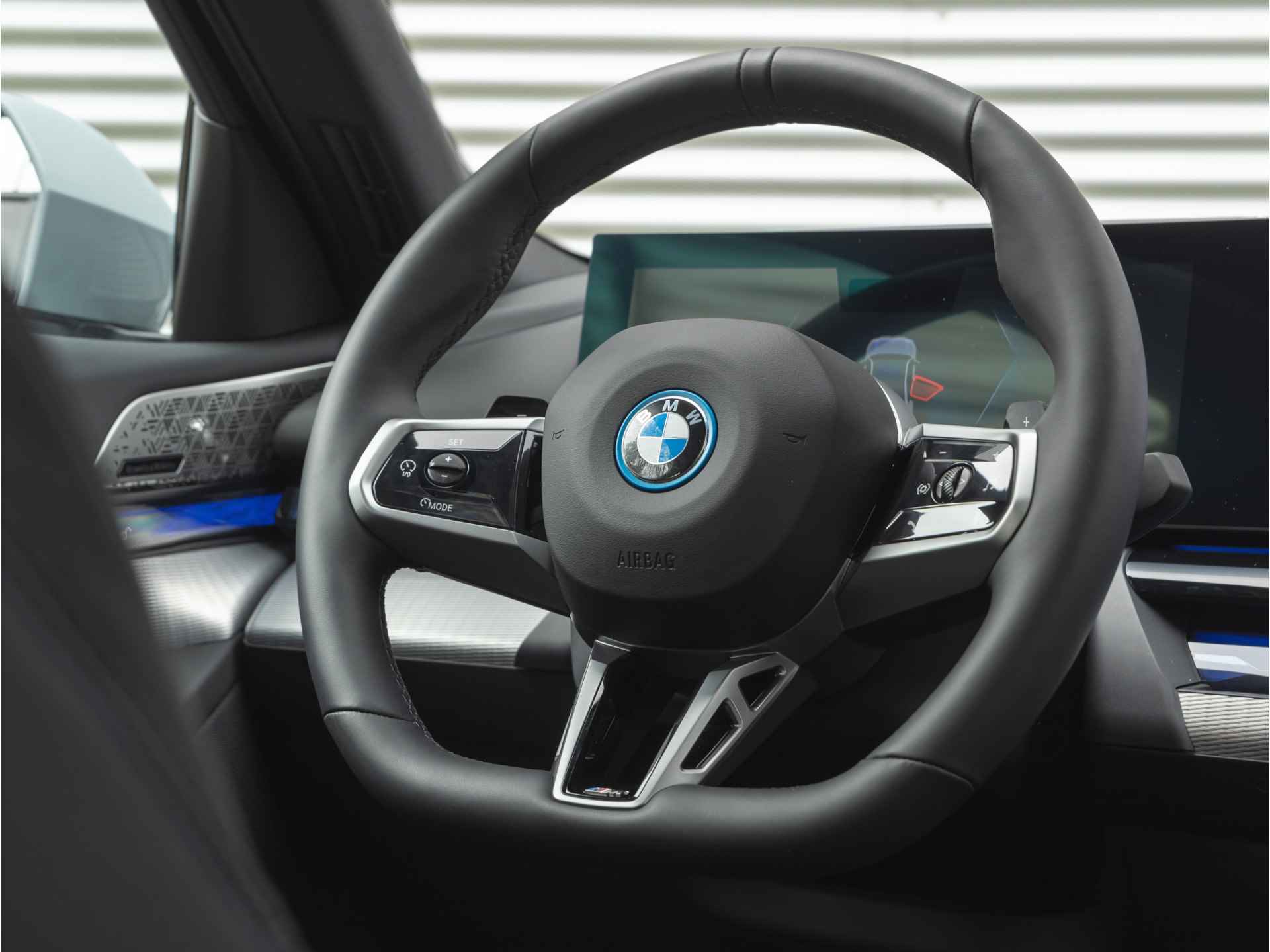 BMW 5 Serie 530e M-Sport Pro - Pano - Driving Ass Prof - Trekhaak - Bowers & Wilkins - NP 88.000 - 24/46