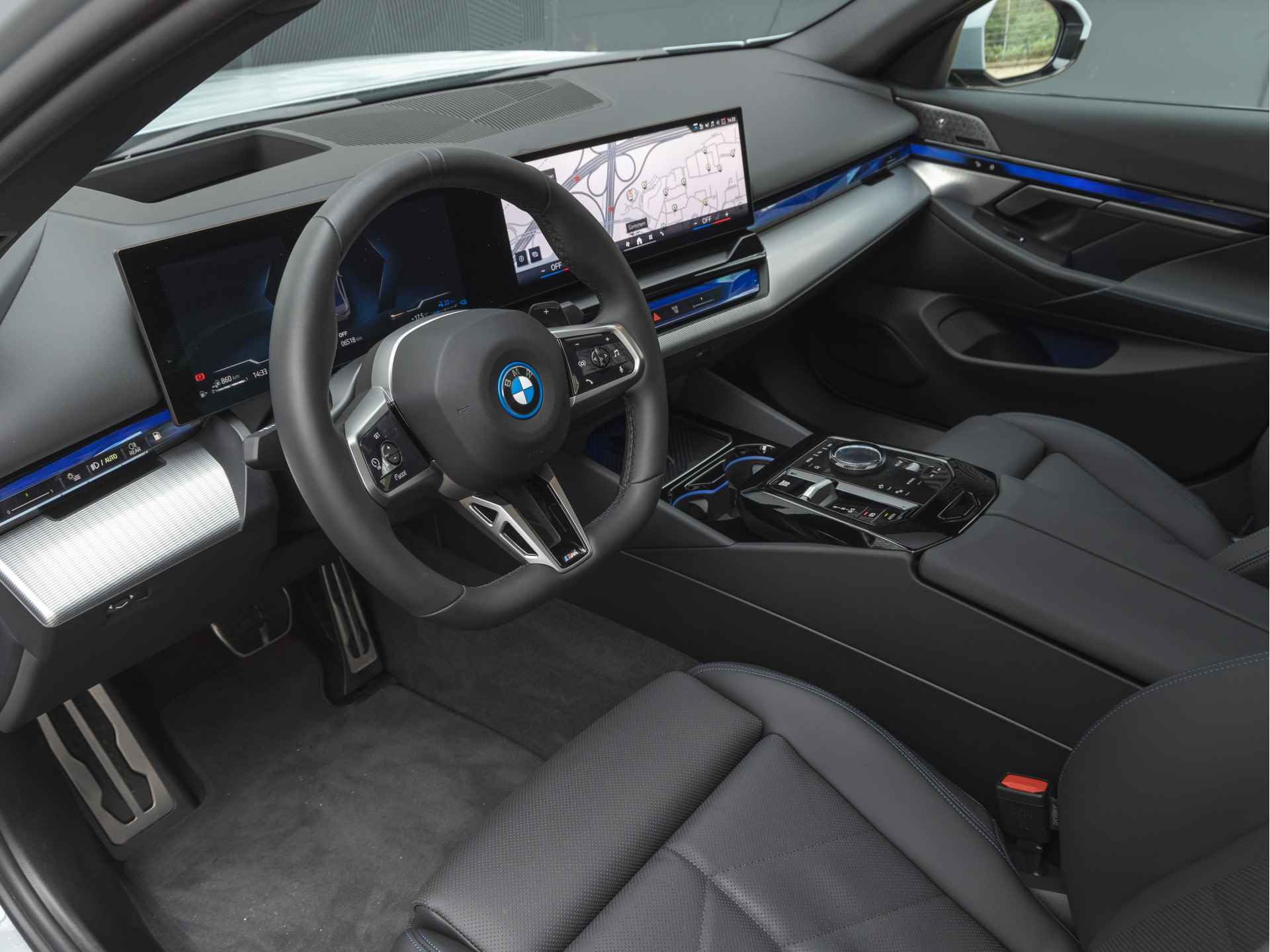 BMW 5 Serie 530e M-Sport Pro - Pano - Driving Ass Prof - Trekhaak - Bowers & Wilkins - NP 88.000 - 26/46