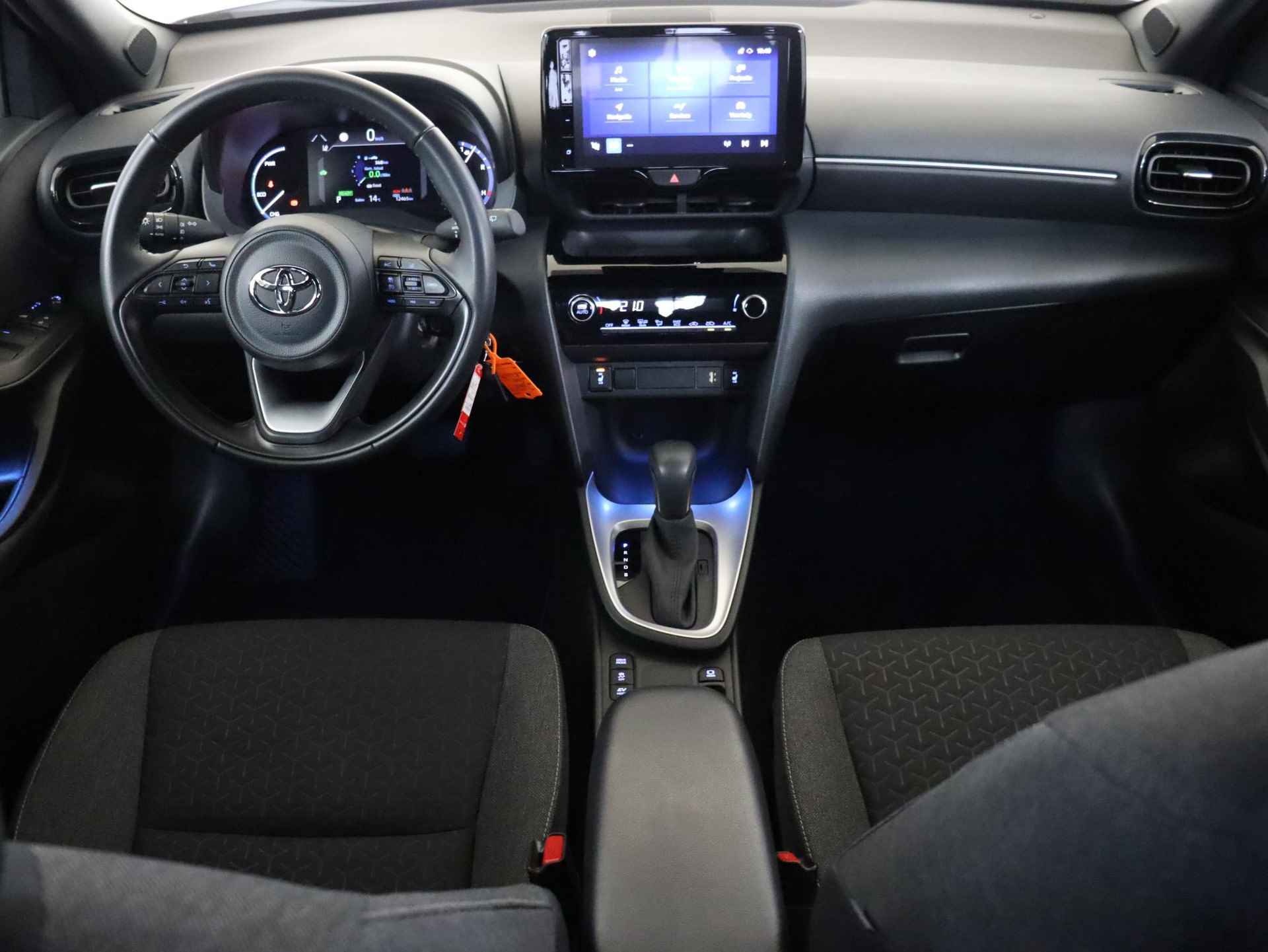 Toyota Yaris Cross 1.5 Hybrid Dynamic Limited | Stoelverwaming | Parkeersensoren voor en achter NAVI| Apple carplay | Android auto | Thuiskomer | - 3/36