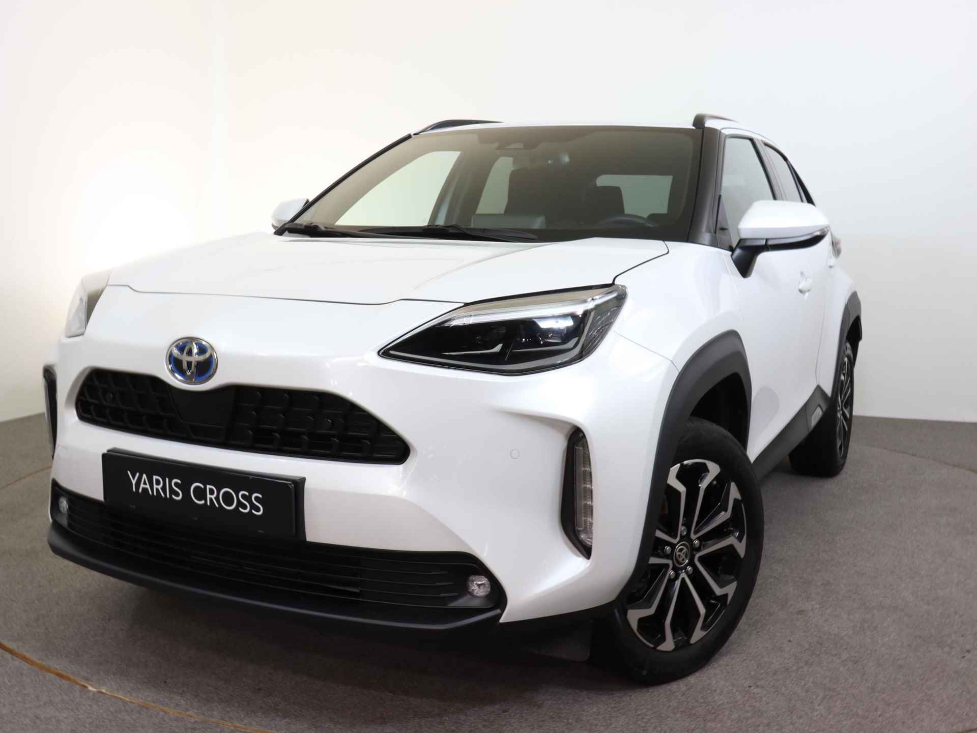 Toyota Yaris Cross 1.5 Hybrid Dynamic Limited | Stoelverwaming | Parkeersensoren voor en achter NAVI| Apple carplay | Android auto | Thuiskomer | - 11/36