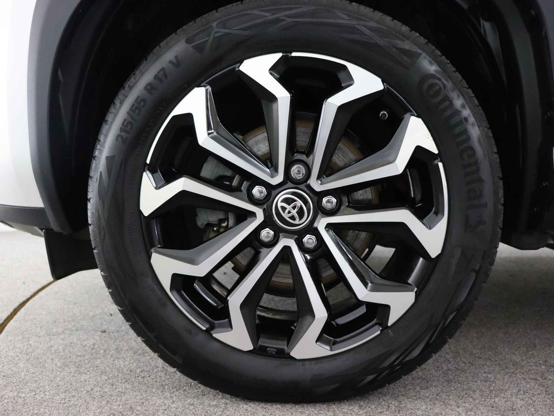 Toyota Yaris Cross 1.5 Hybrid Dynamic Limited | Stoelverwaming | Parkeersensoren voor en achter NAVI| Apple carplay | Android auto | Thuiskomer | - 20/36