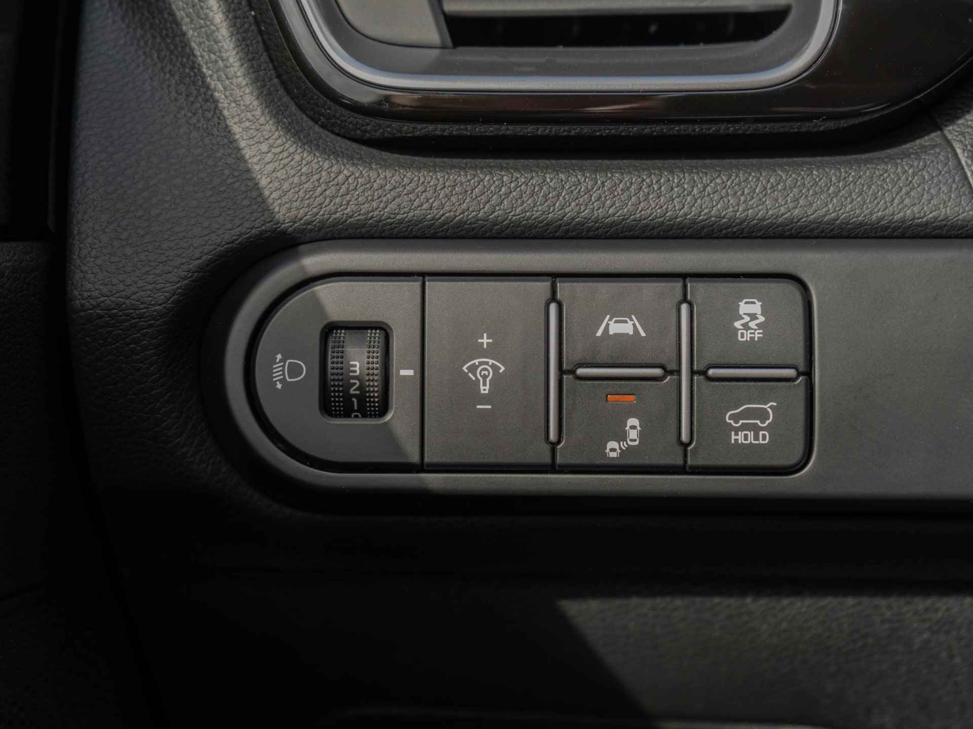 Kia Ceed Sportswagon 1.5 T-GDi GT-PlusLine | Schuif-/kanteldak | Stoel-/stuurverwarming | 17'' | Clima | Navi | JBL - 32/42