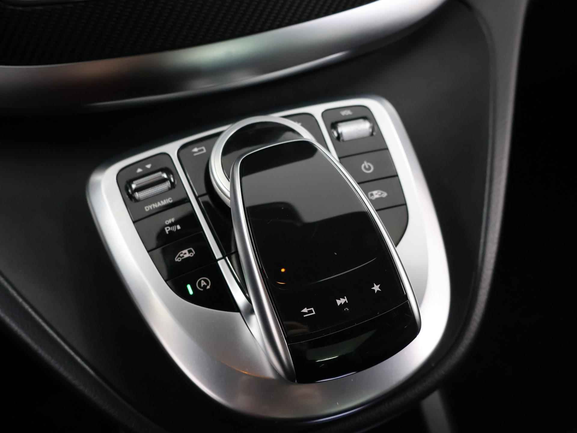 Mercedes-Benz V-klasse 250d Avantgarde Edition L2 | Dubbele Cabine | AMG | 360° Camera | Distronic | Stoelverwarming | Navigatie | 2500 KG Trekhaak | Dodehoekdetectie | - 22/44