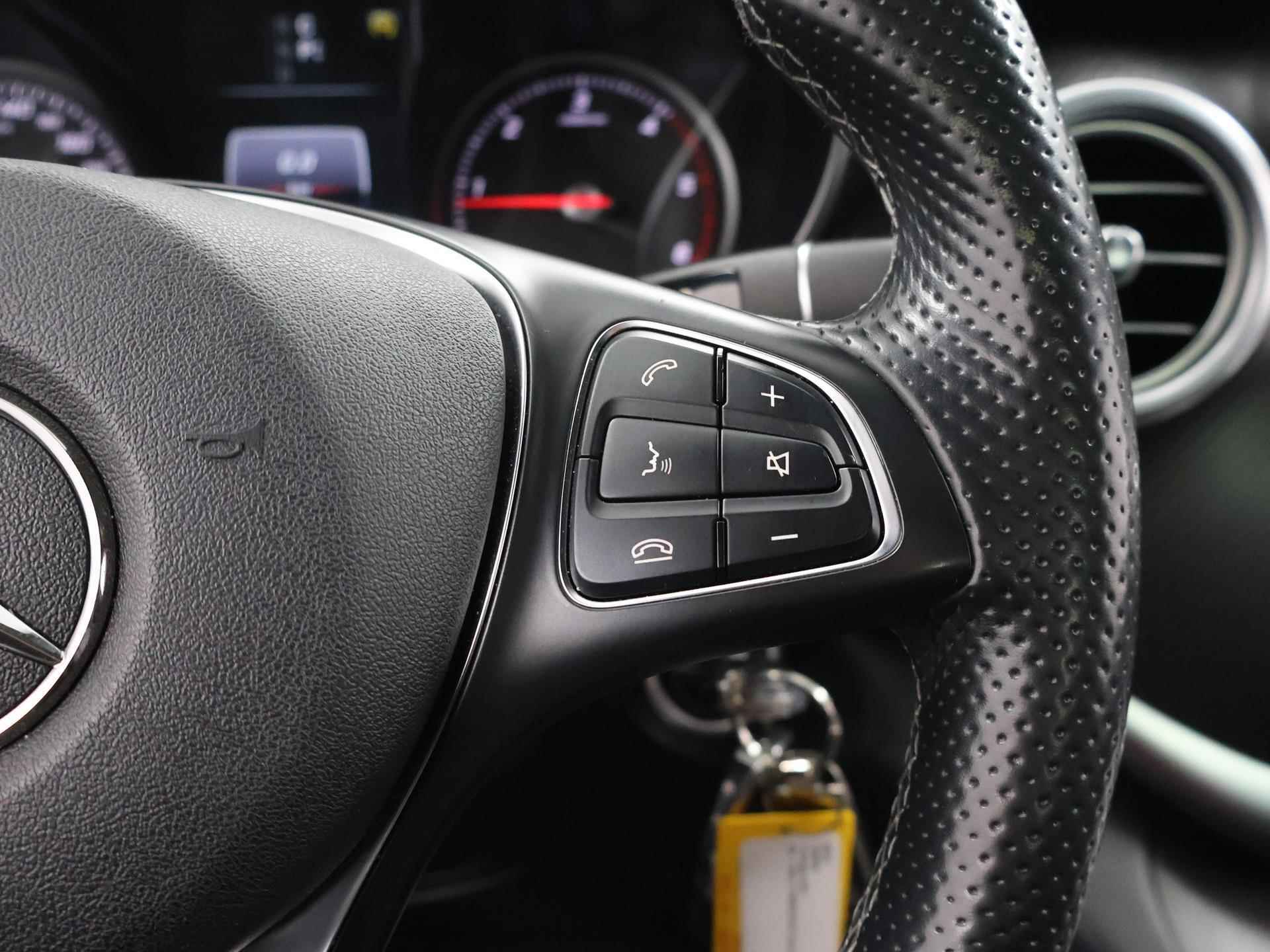 Mercedes-Benz V-klasse 250d Avantgarde Edition L2 | Dubbele Cabine | AMG | 360° Camera | Distronic | Stoelverwarming | Navigatie | 2500 KG Trekhaak | Dodehoekdetectie | - 28/44