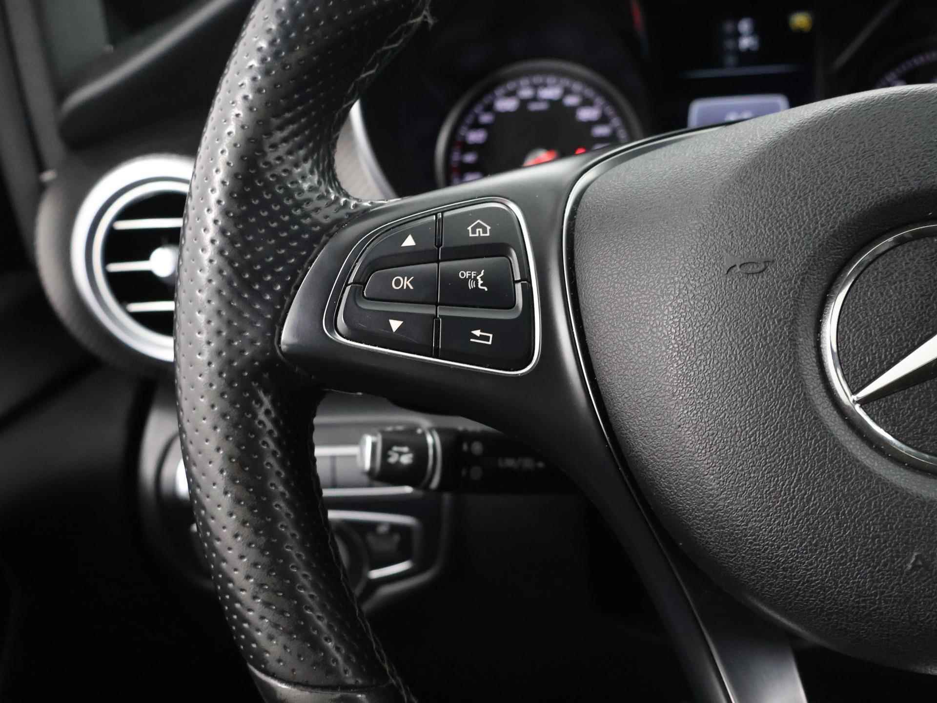 Mercedes-Benz V-klasse 250d Avantgarde Edition L2 | Dubbele Cabine | AMG | 360° Camera | Distronic | Stoelverwarming | Navigatie | 2500 KG Trekhaak | Dodehoekdetectie | - 29/44
