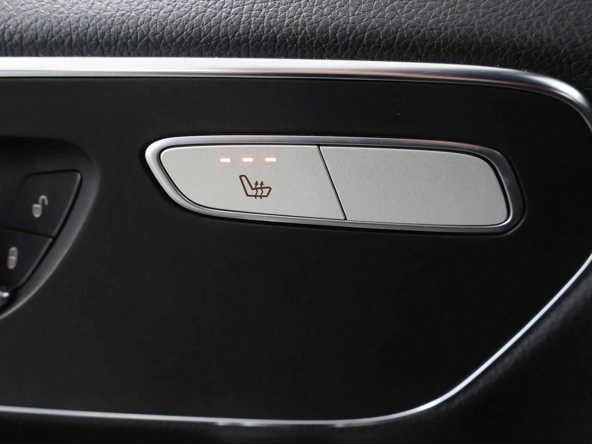 Mercedes-Benz V-klasse 250d Avantgarde Edition L2 | Dubbele Cabine | AMG | 360° Camera | Distronic | Stoelverwarming | Navigatie | 2500 KG Trekhaak | Dodehoekdetectie | - 35/44