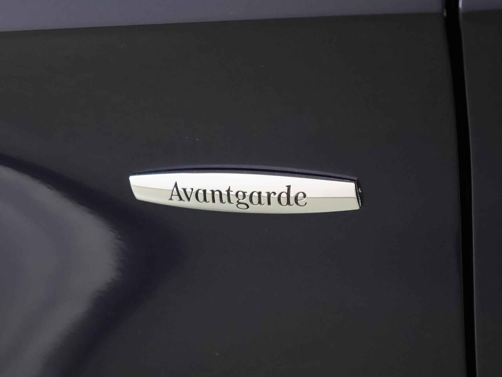 Mercedes-Benz V-klasse 250d Avantgarde Edition L2 | Dubbele Cabine | AMG | 360° Camera | Distronic | Stoelverwarming | Navigatie | 2500 KG Trekhaak | Dodehoekdetectie | - 40/44