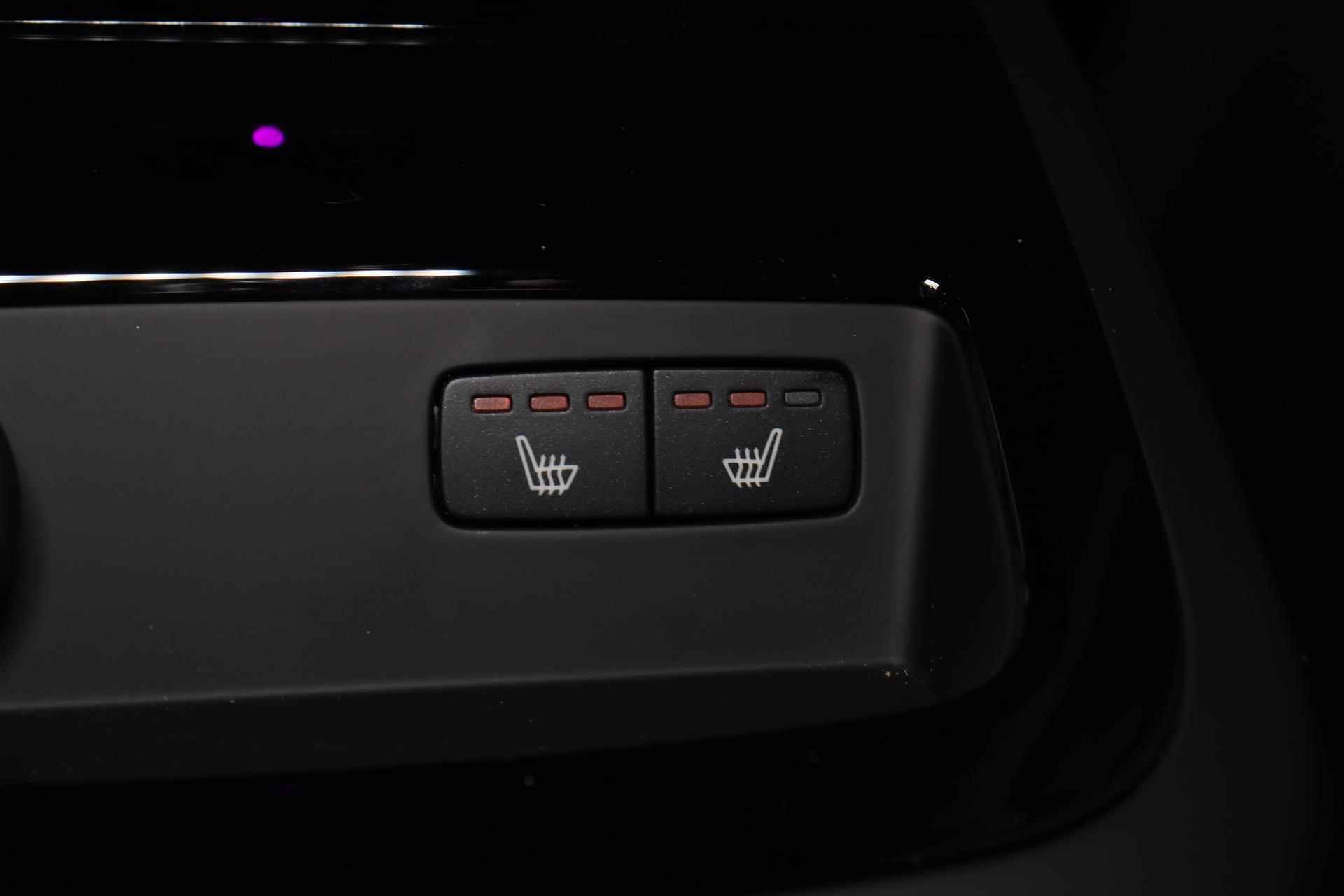 Volvo S90 T8 AWD Inscription - IntelliSafe Assist & Surround - 360º Camera - Harman/Kardon audio - Adaptieve LED koplampen - Verwarmde voorstoelen, stuur & achterbank - Parkeersensoren voor & achter - Elektr. bedienb. voorstoelen met geheugen - Standkachel - 19' LMV - 25/26