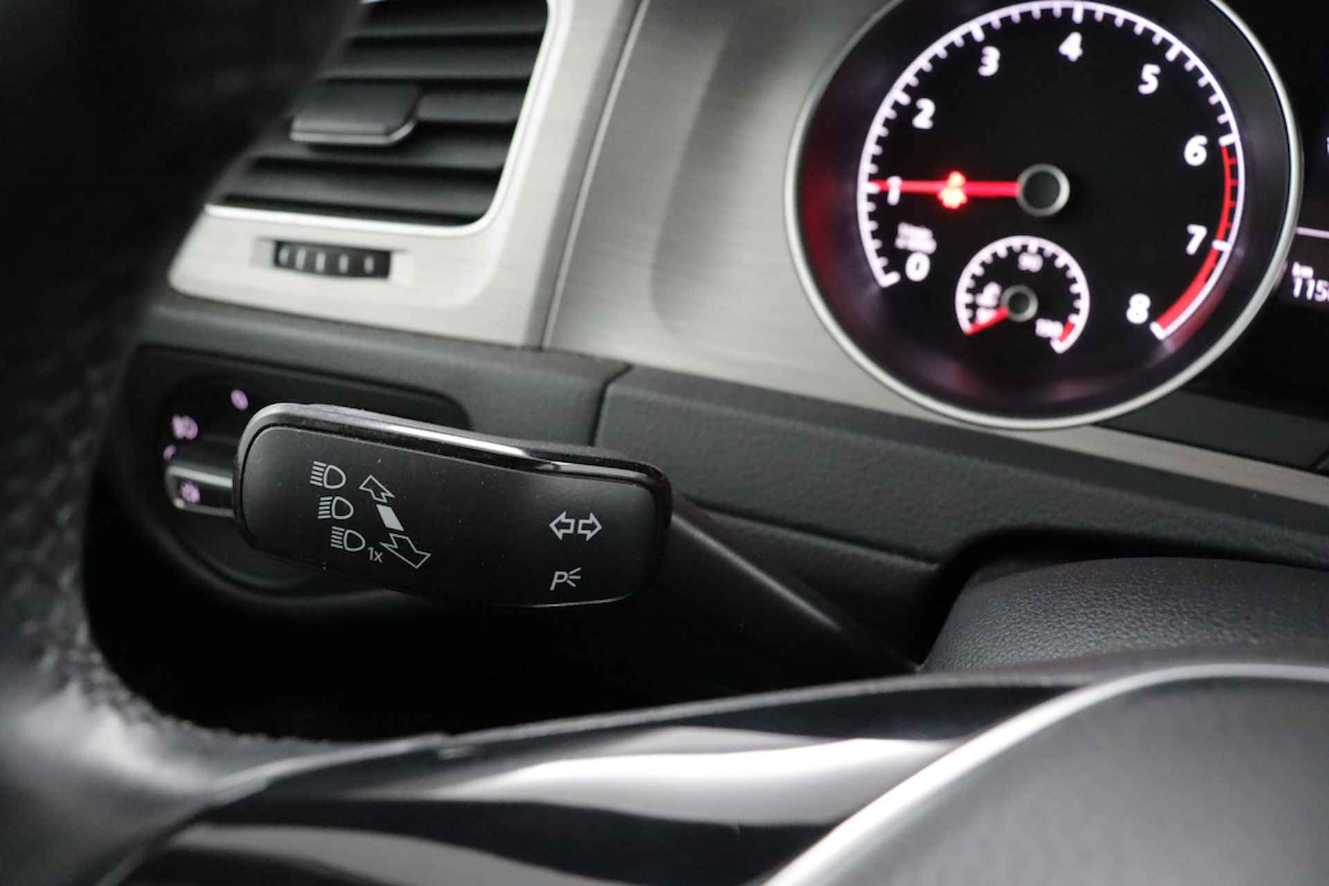 Volkswagen Golf TSI Executive Comfortline, Orig.NL - 12 MND GARANTIE | DAB+ | Navigatie | PDC | Apple Car Play -RIJKLAAR - 30/45