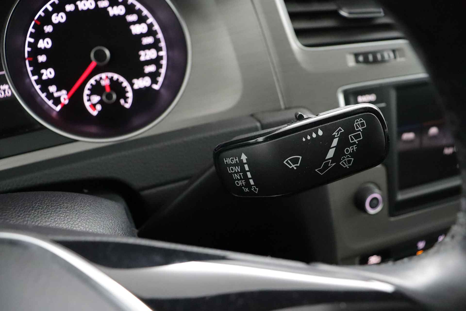 Volkswagen Golf TSI Executive Comfortline, Orig.NL - 12 MND GARANTIE | DAB+ | Navigatie | PDC | Apple Car Play -RIJKLAAR - 31/45