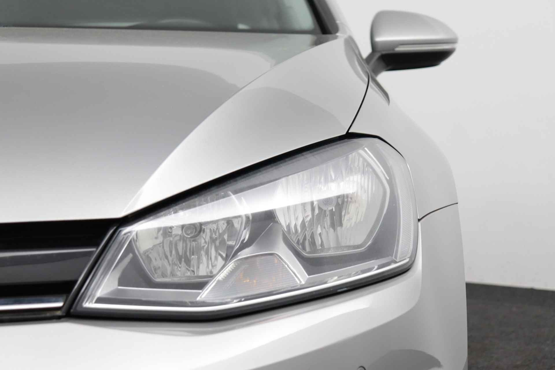 Volkswagen Golf TSI Executive Comfortline, Orig.NL - 12 MND GARANTIE | DAB+ | Navigatie | PDC | Apple Car Play -RIJKLAAR - 35/45