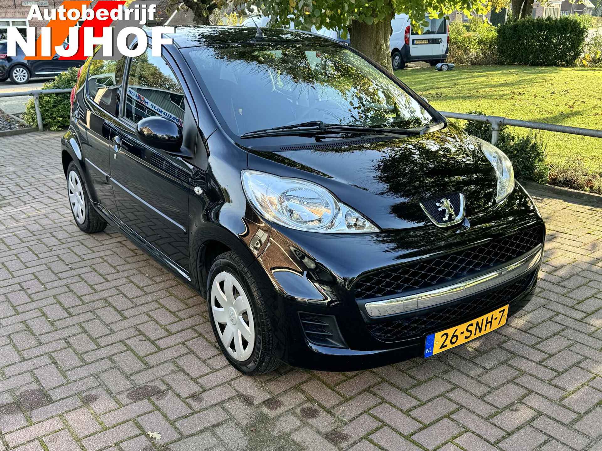 Peugeot 107 1.0-12V Sportium - 8/21