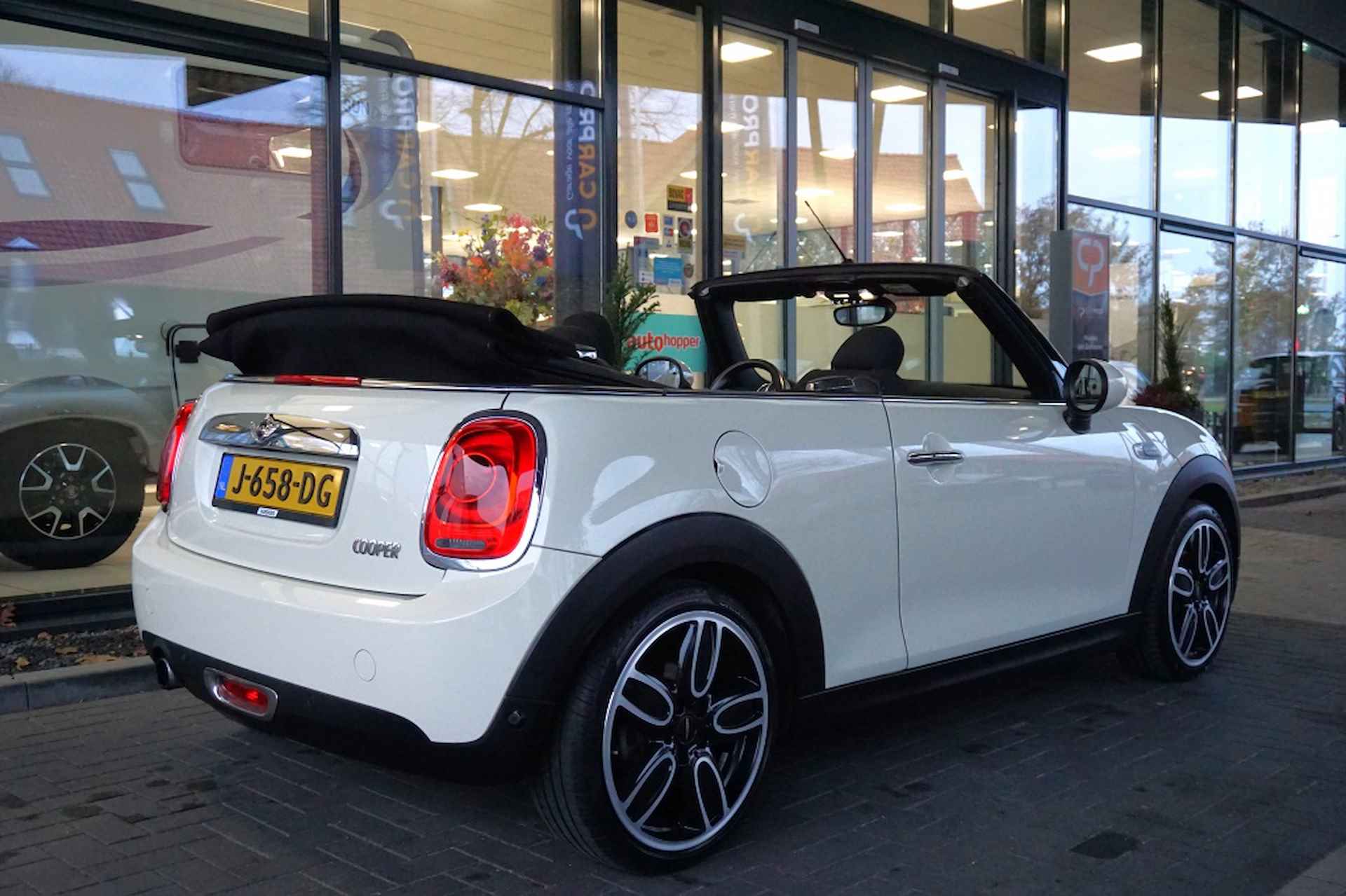 Mini Mini Cabrio 1.5 Cooper Chili Serious Business Cabrio - 4/32