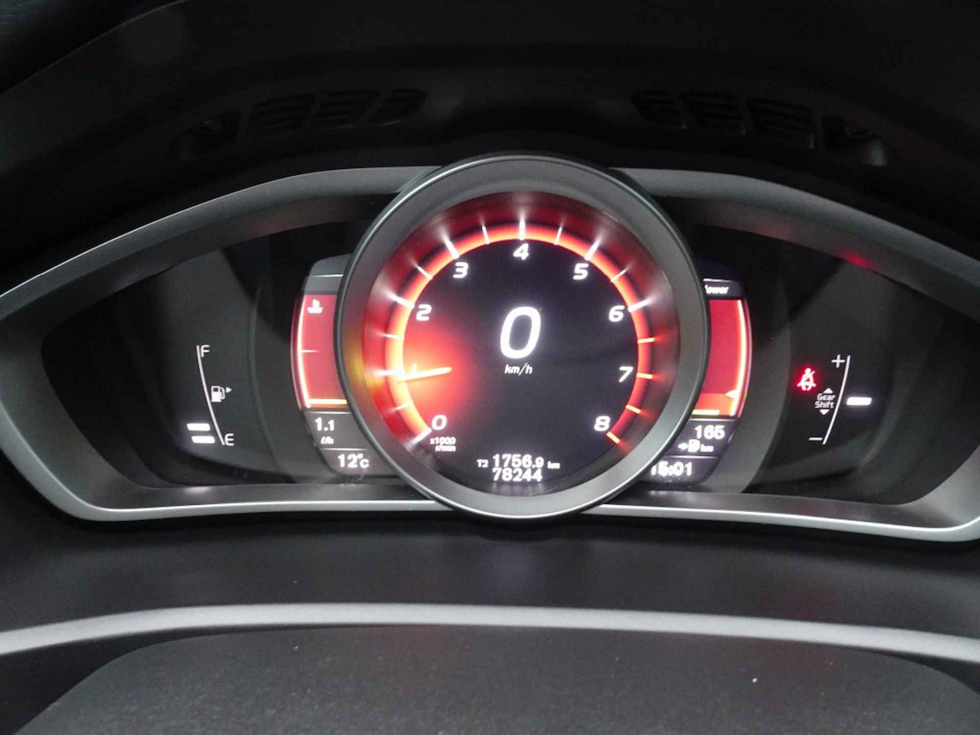 VOLVO V40 2.0 T2 Momentum LED/Navi/PDC/Stoelverwarming - 14/21