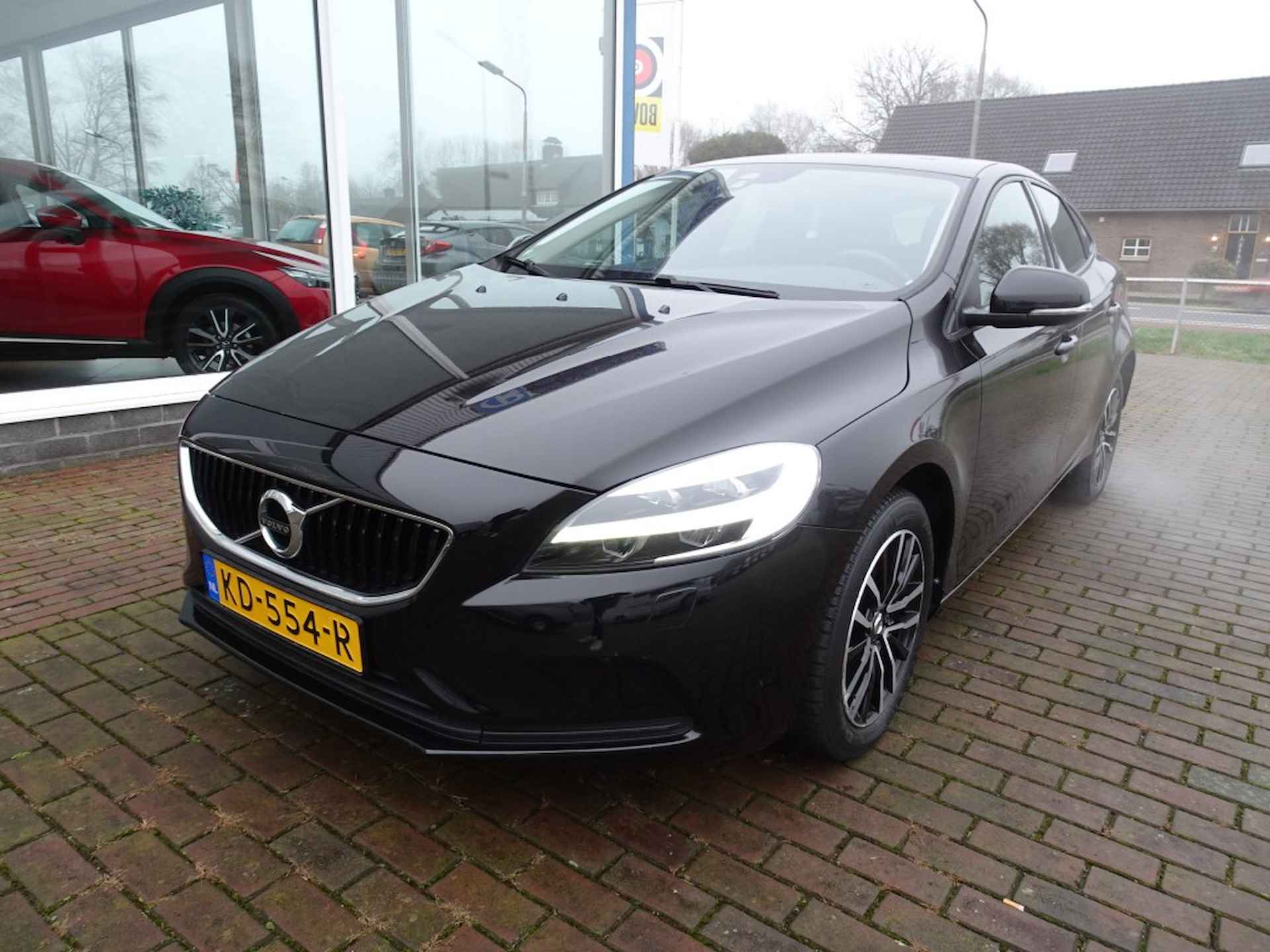 VOLVO V40 2.0 T2 Momentum LED/Navi/PDC/Stoelverwarming - 17/21