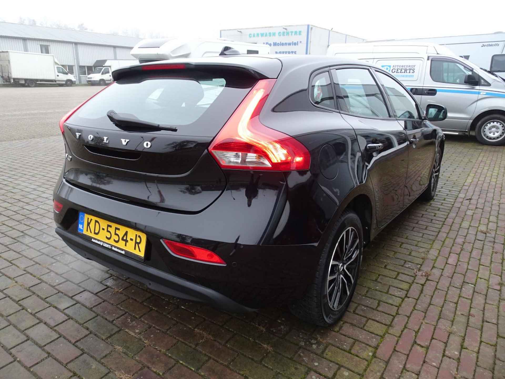 VOLVO V40 2.0 T2 Momentum LED/Navi/PDC/Stoelverwarming - 18/21