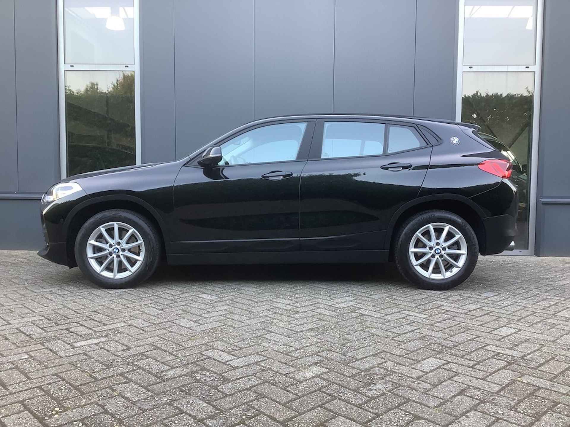 BMW X2 S-Drive 2.0i Aut. High Executive I panorama I leder I - 4/23