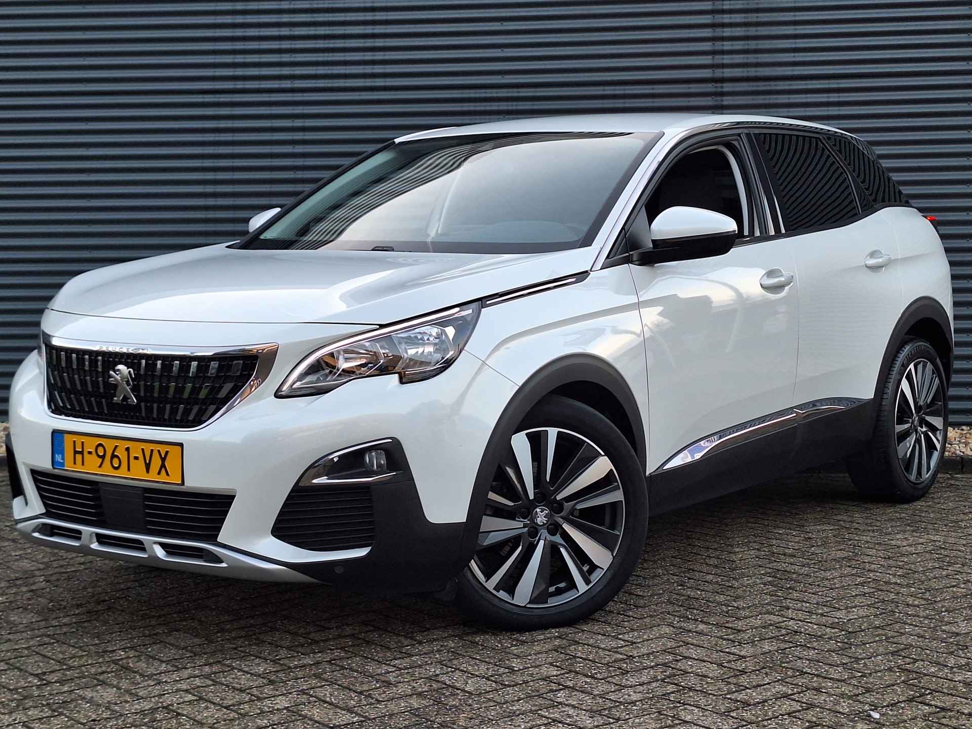 Peugeot 3008 1.2 PureTech Blue Lease Premium Avantage | Automaat | Camera | Navigatie | Apple Carplay en Android Auto | Parelmoer Lak | Keyless Entry-Start- Achterklepbediening !! - 46/47