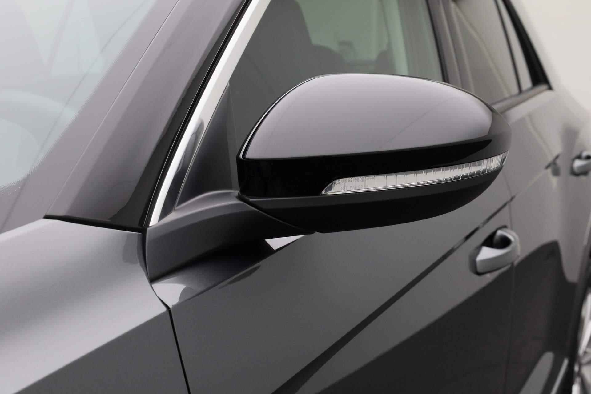 Volkswagen T-Roc 1.0 TSI 110PK Style | Navi | Stoelverwarming | Parkeersensoren voor/achter 17 inch - 11/38