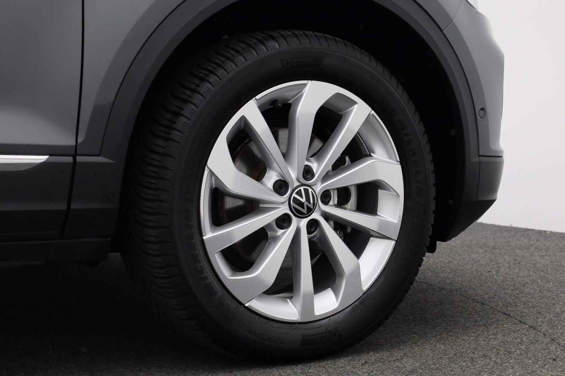 Volkswagen T-Roc 1.0 TSI 110PK Style | Navi | Stoelverwarming | Parkeersensoren voor/achter 17 inch - 13/38