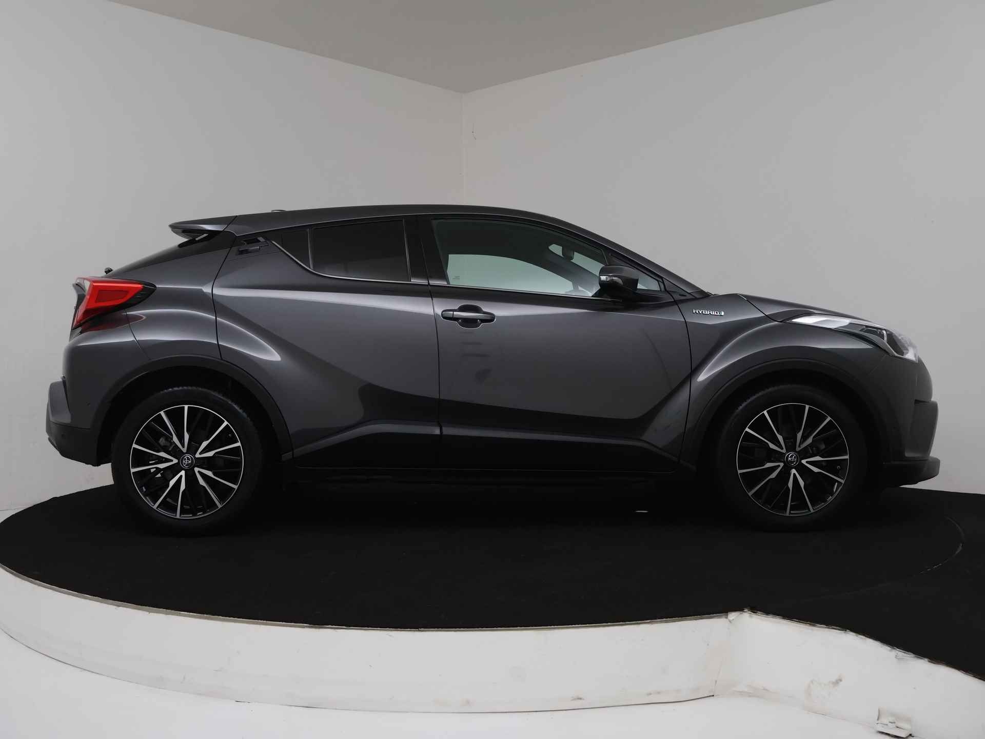 Toyota C-HR 1.8 Hybrid Style Limited | Navigatie | LM velgen | Trekhaak | Camera | Cruise Control Adaptief | - 16/39