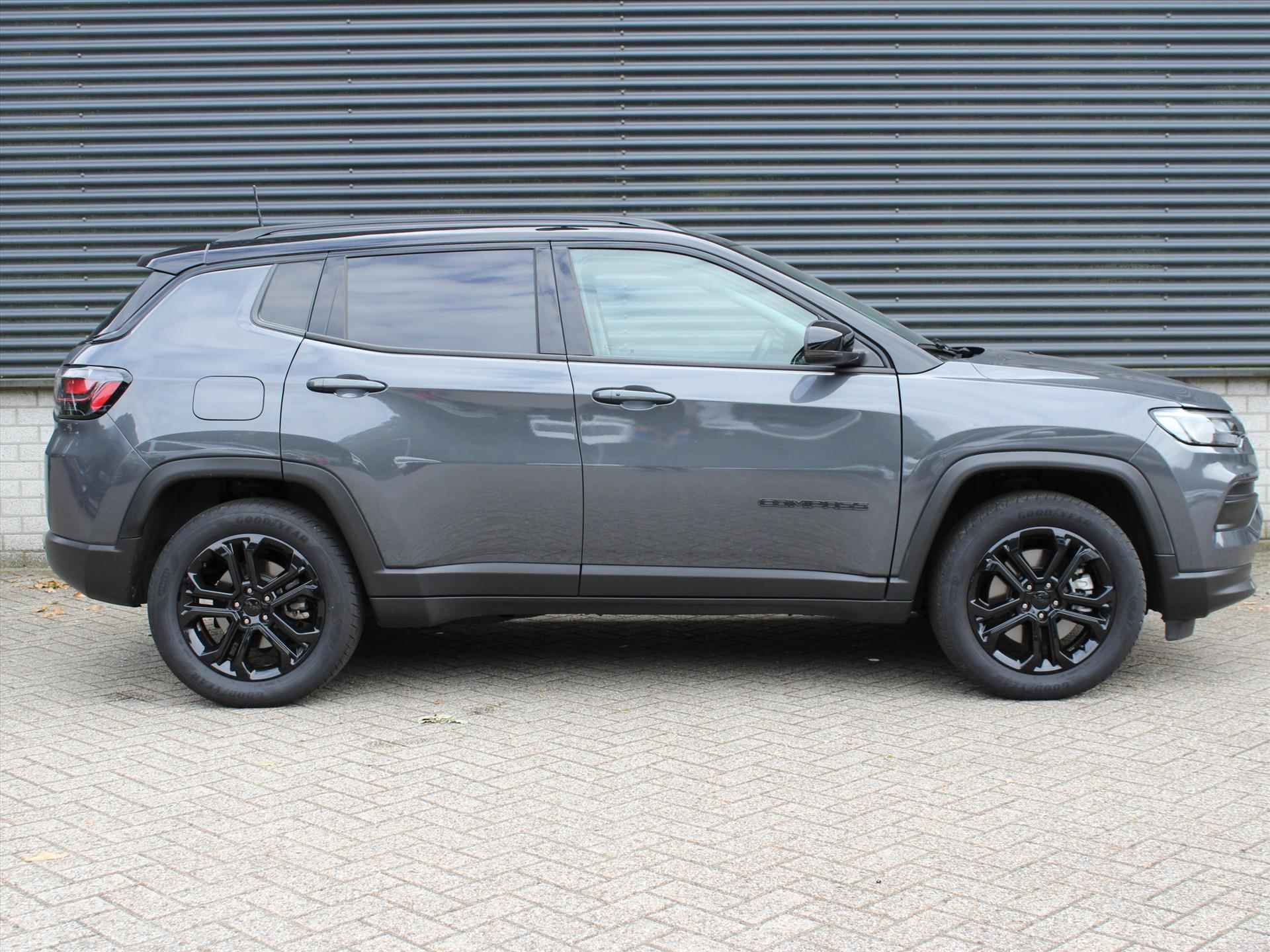 Jeep Compass 1.3T 4XE 240pk EAWD Upland | Automaat | Navigatie | Adaptive Cruise Control | Camera | Winter Pack | - 4/37