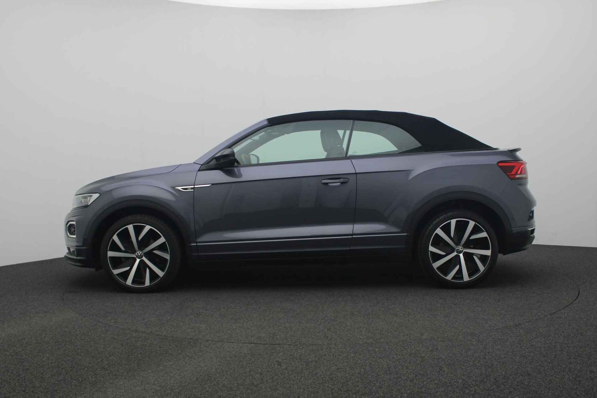 Volkswagen T-Roc Cabrio 1.5 TSI 150PK DSG R-Line Black Style | Keyless | Navi | Camera | BEATS | Full LED | 19 inch | ACC - 22/46