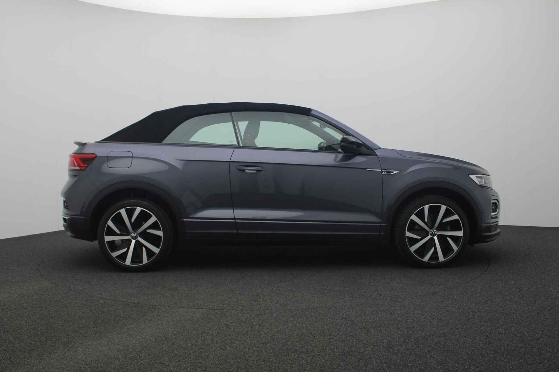 Volkswagen T-Roc Cabrio 1.5 TSI 150PK DSG R-Line Black Style | Keyless | Navi | Camera | BEATS | Full LED | 19 inch | ACC - 24/46