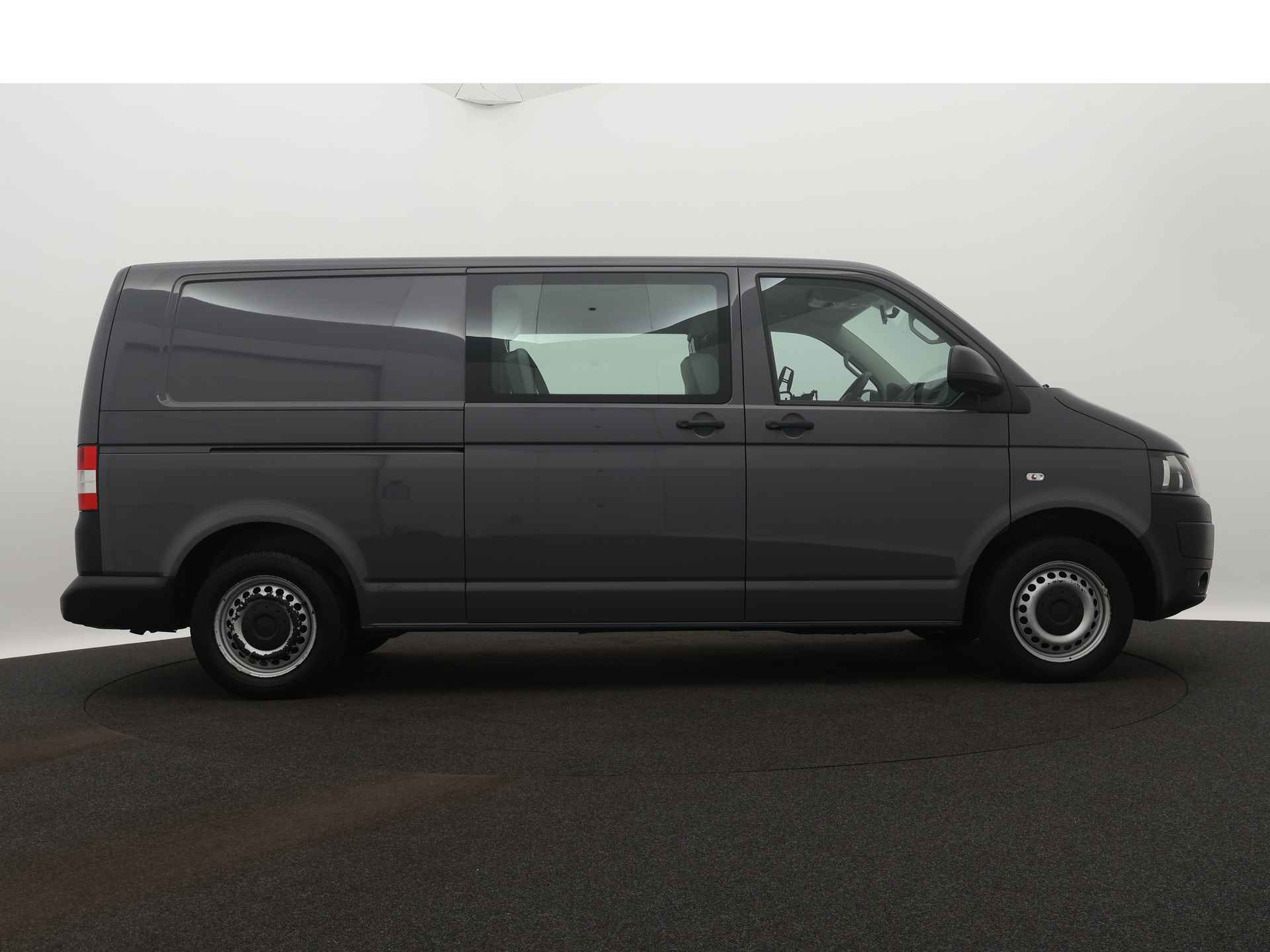 Volkswagen Transporter 2.0 TDI L2H1 DC Trendline Direct leverbaar! Zelfrij situatie - 13/31